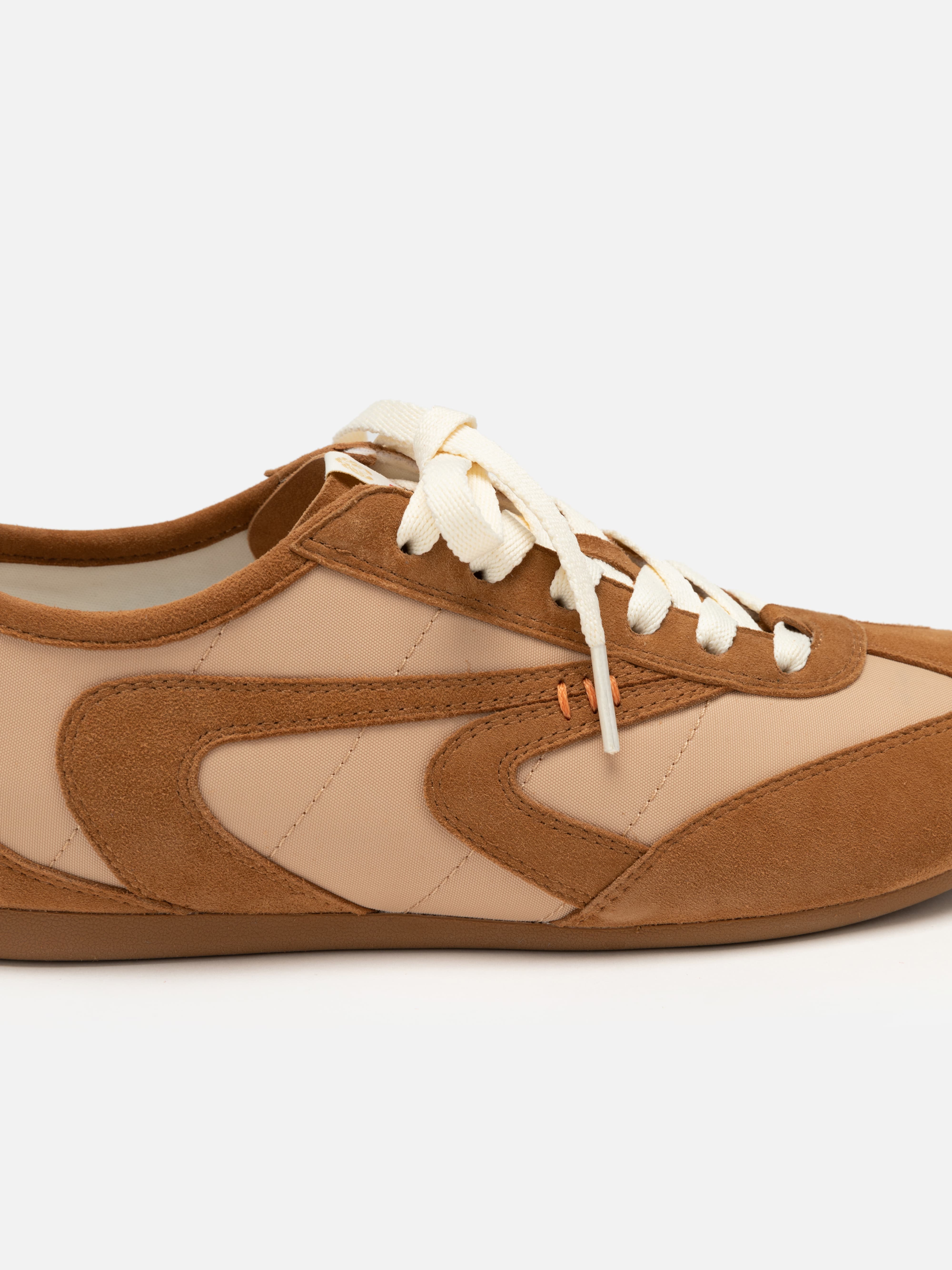 Lightweight Flat Shoes Tan