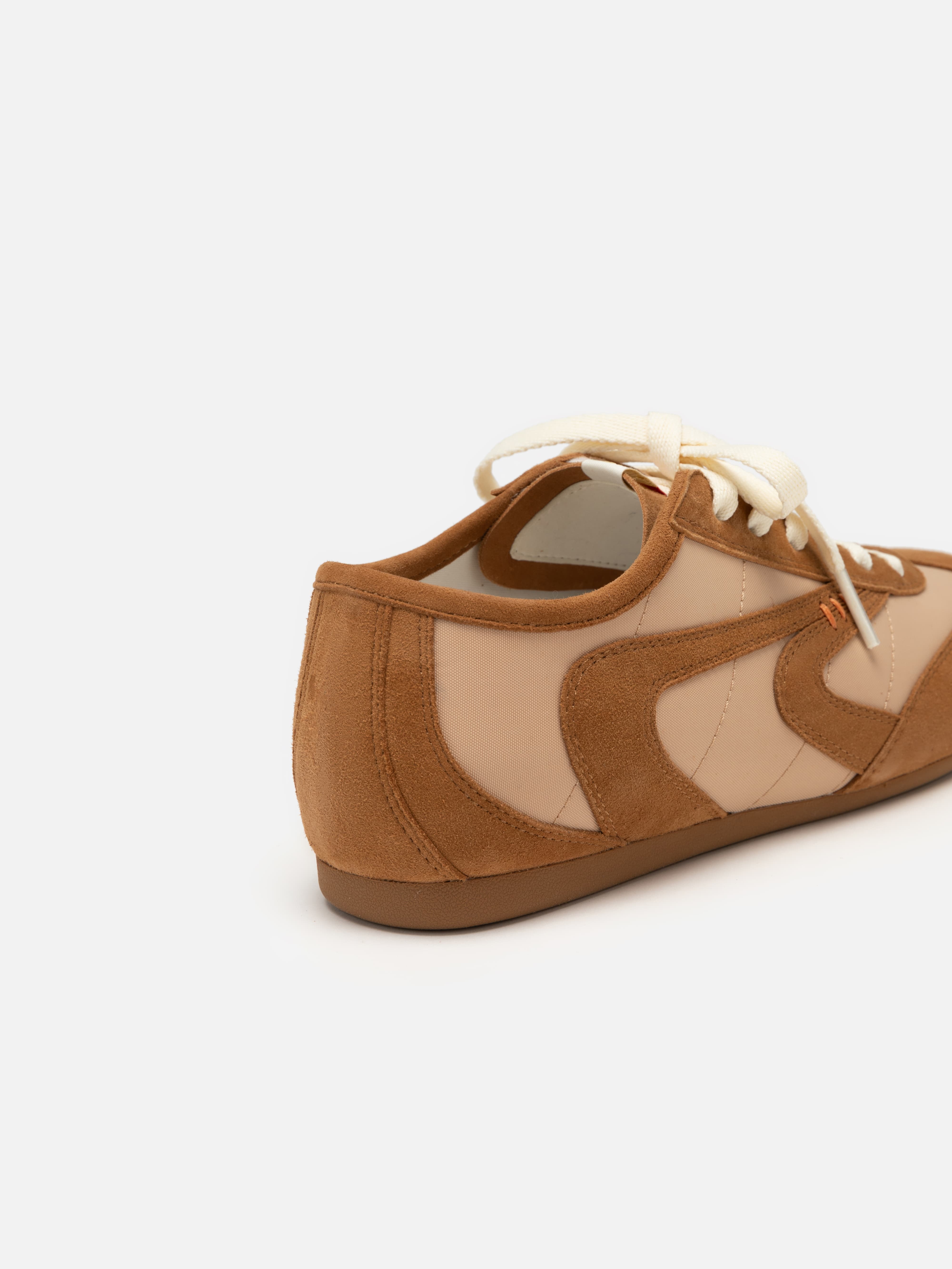 Lightweight Flat Shoes Tan