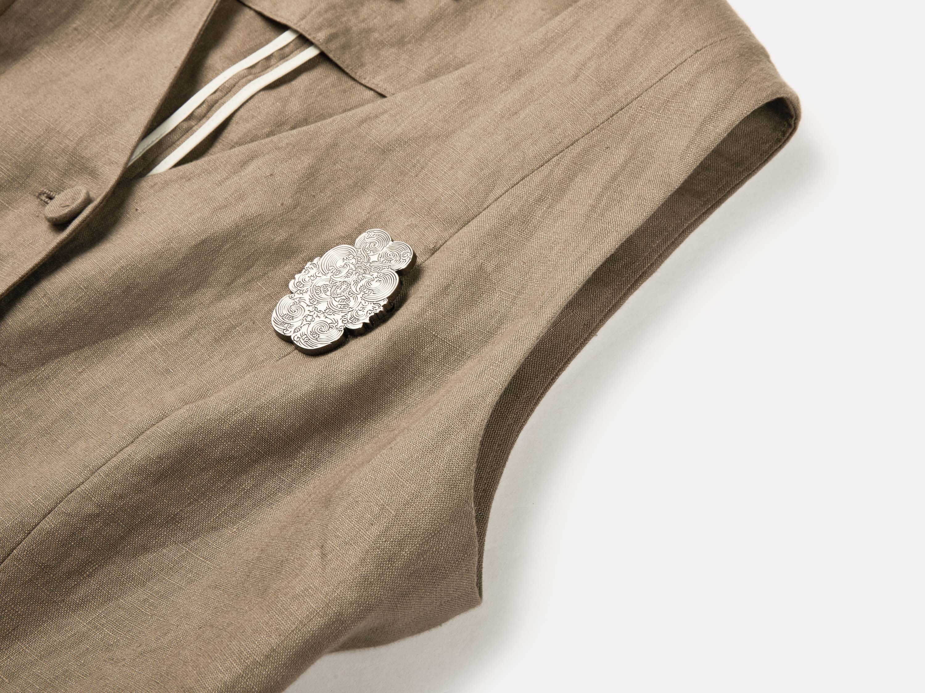 EP YAYING 100% Linen Mandarin Collar Frog Button Vest