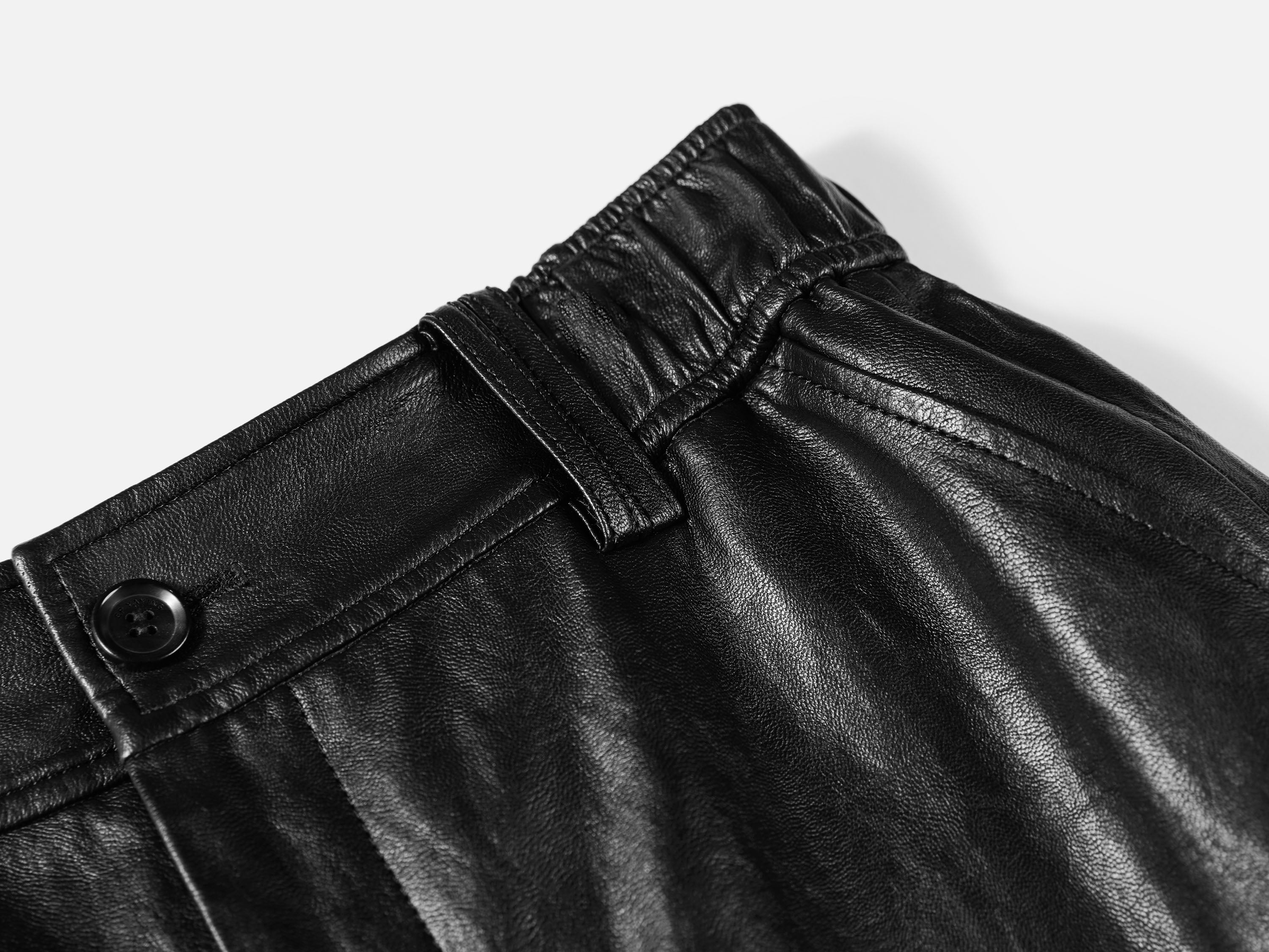 EP YAYING Leather Shorts