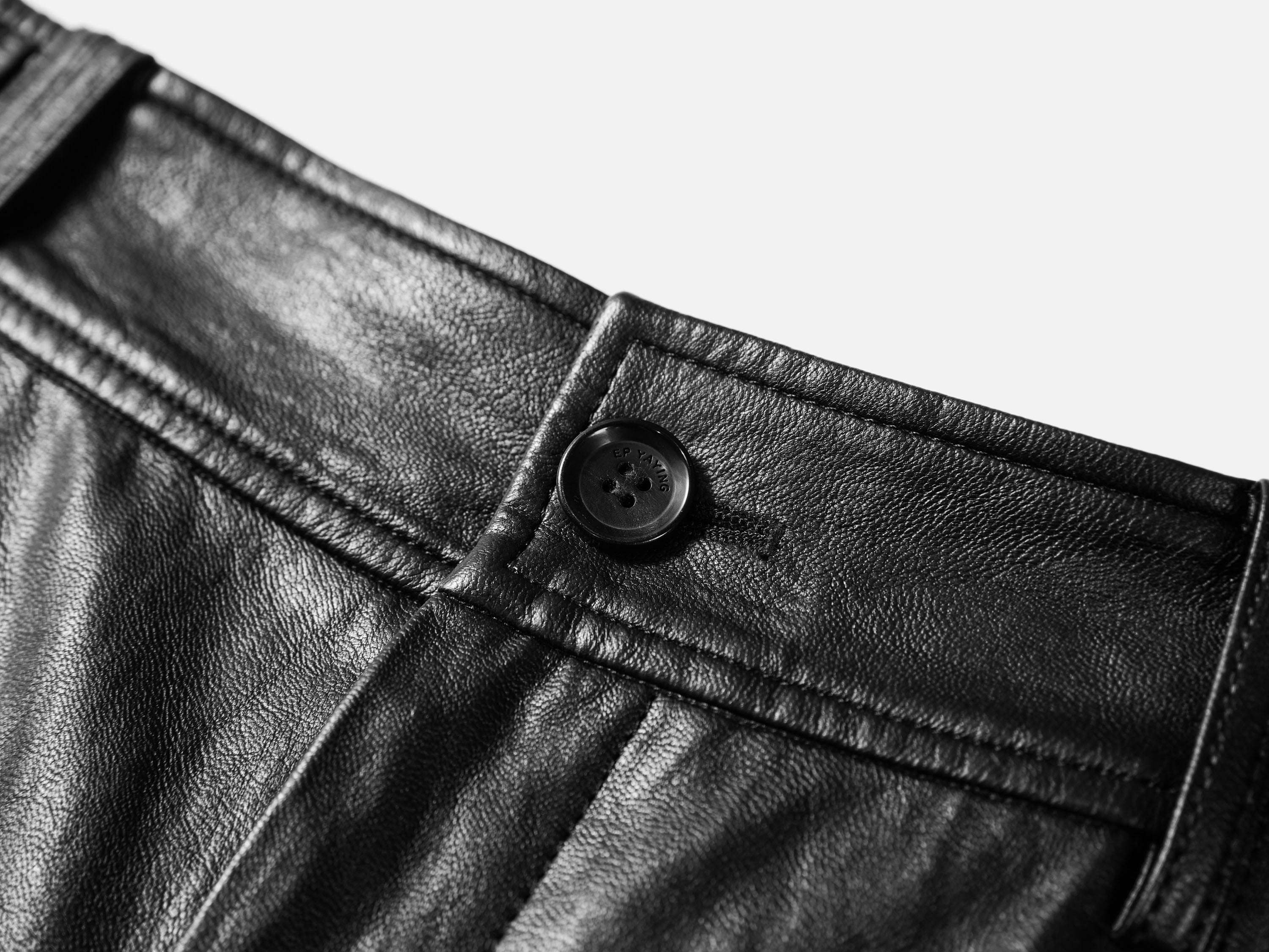EP YAYING Leather Shorts