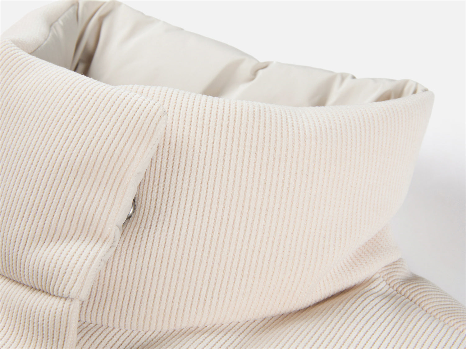 EP YAYING Goose Down Straight-Cut Vest EGKIAY018AM