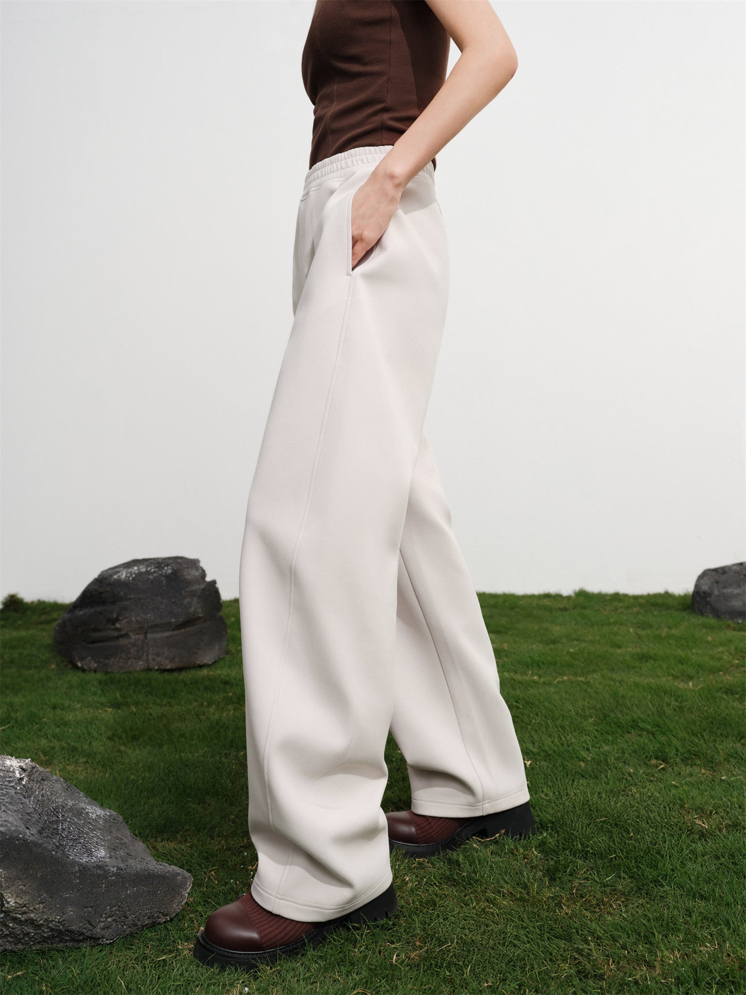 EP YAYING High-Waisted Sporty Tapered Pants EGKIA6419AM