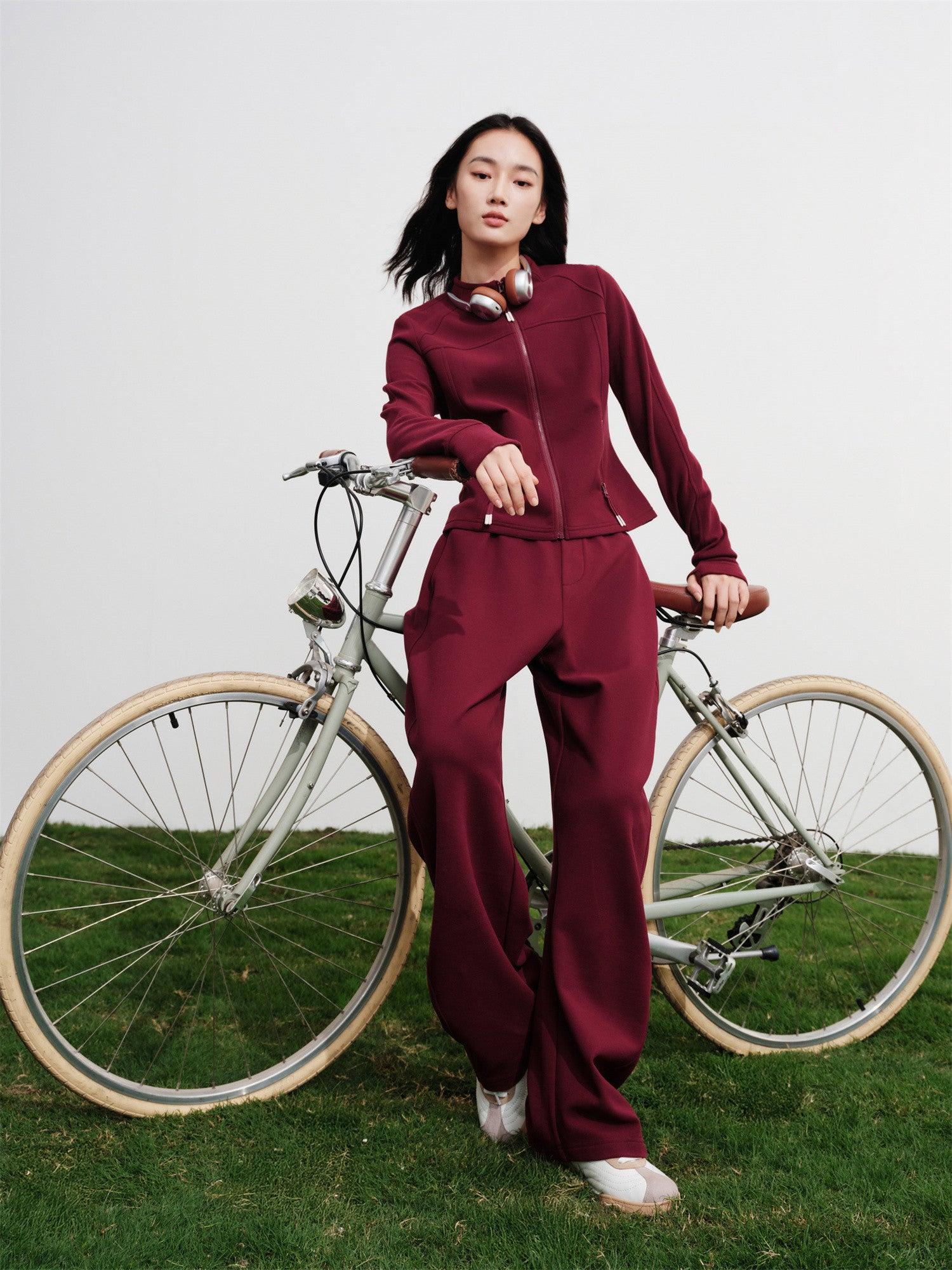 EP YAYING High-Waisted Sporty Tapered Pants EGKIA6419AL