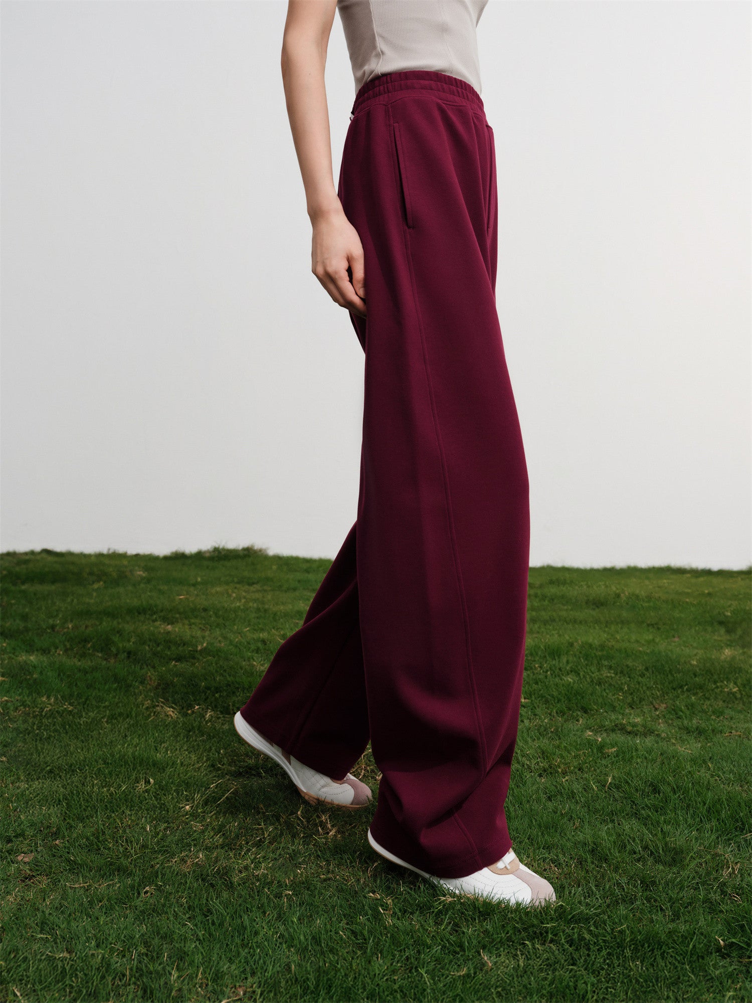 EP YAYING High-Waisted Sporty Tapered Pants EGKIA6419AL