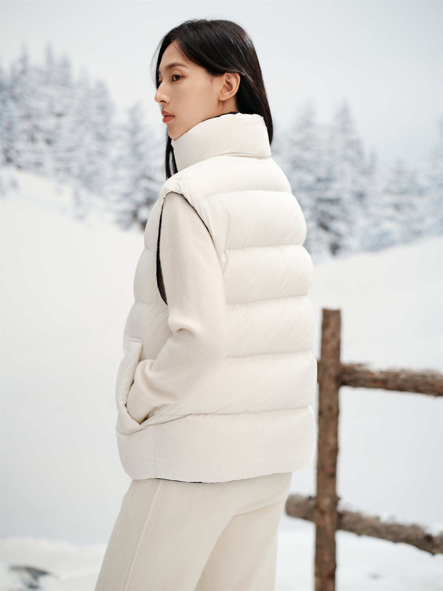 EP YAYING Reversible Down Vest EGKIAY017CW