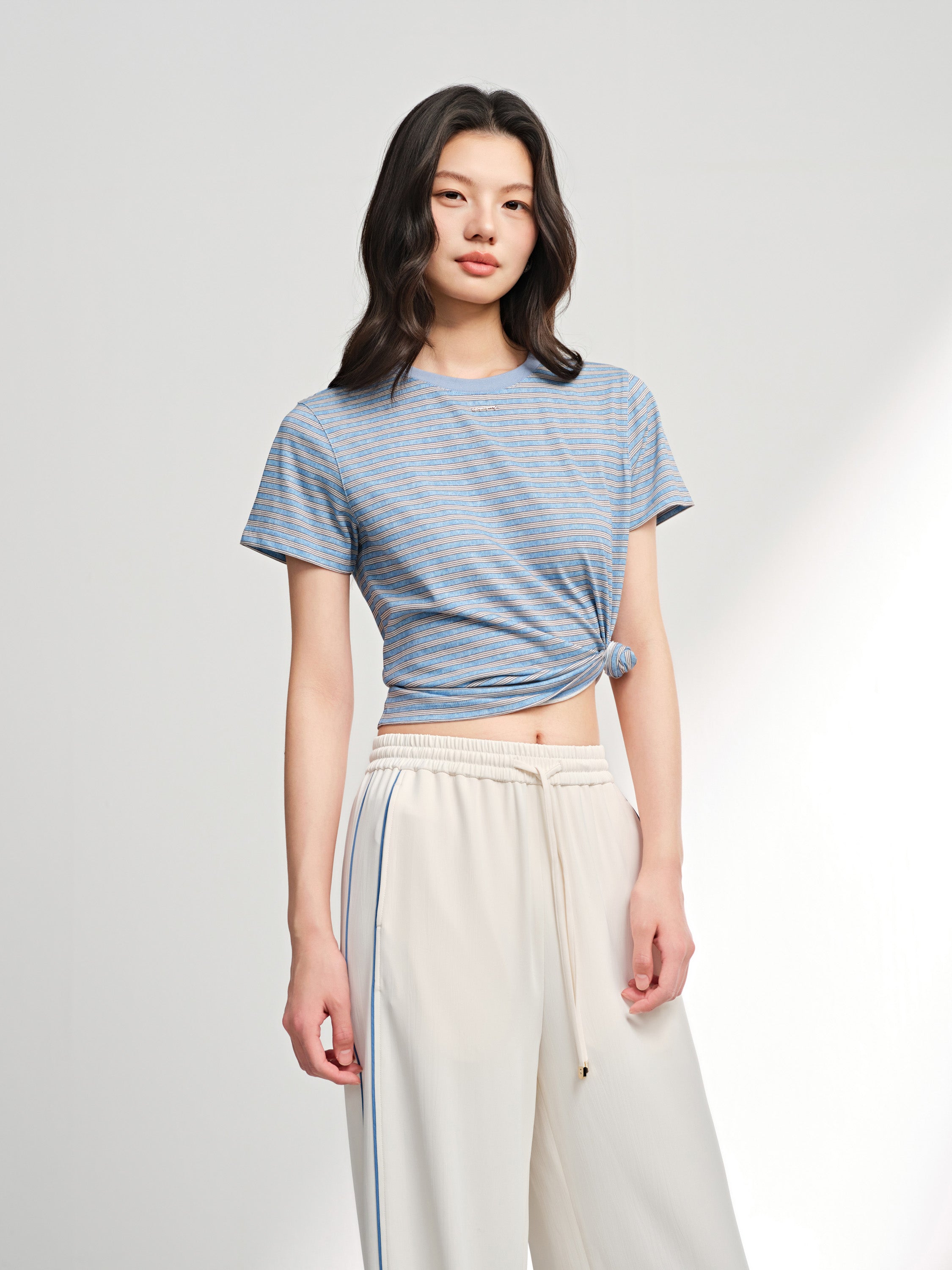 EP YAYING Blue Stripe Essential Tee