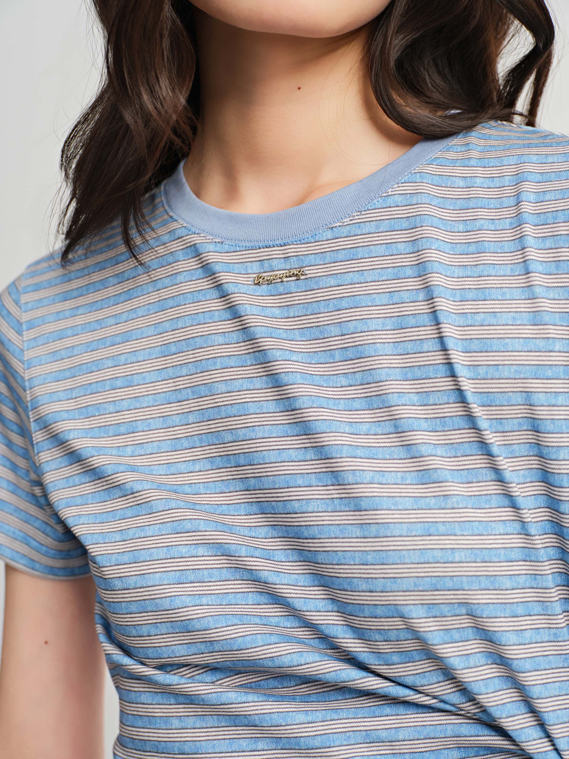 EP YAYING Blue Stripe Essential Tee