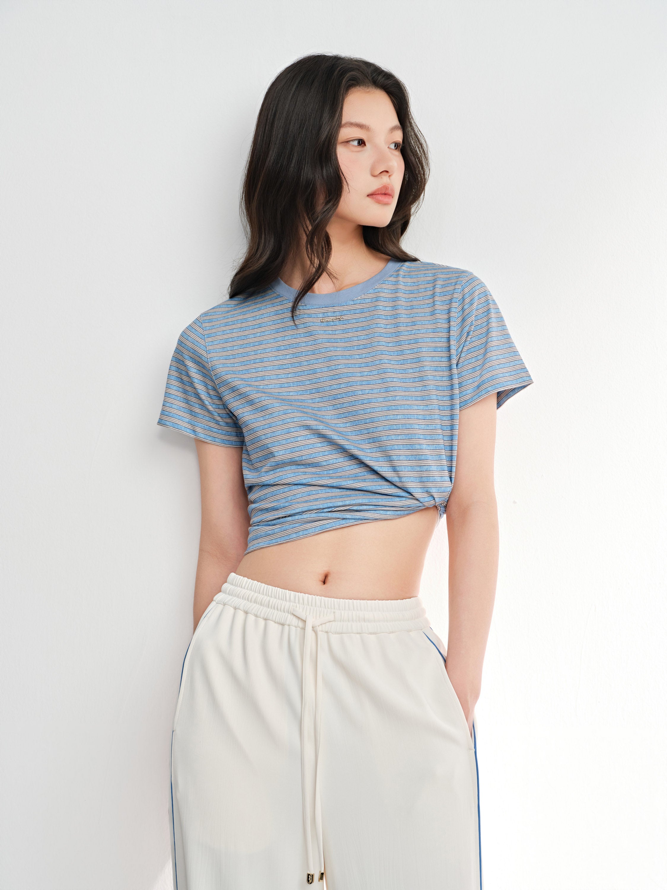 EP YAYING Blue Stripe Essential Tee