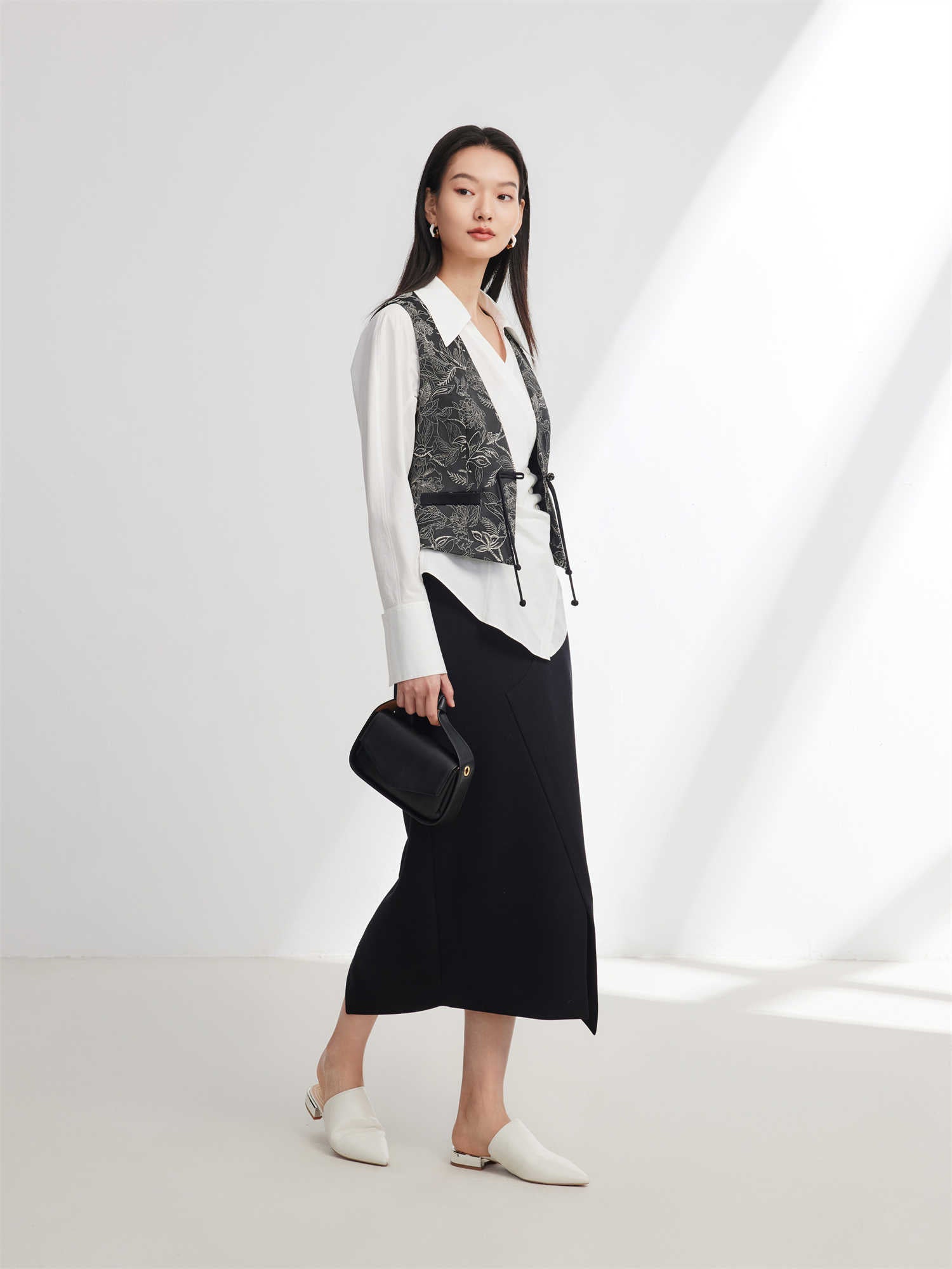 EP YAYING Chinese-Style Embroidered Short Vest