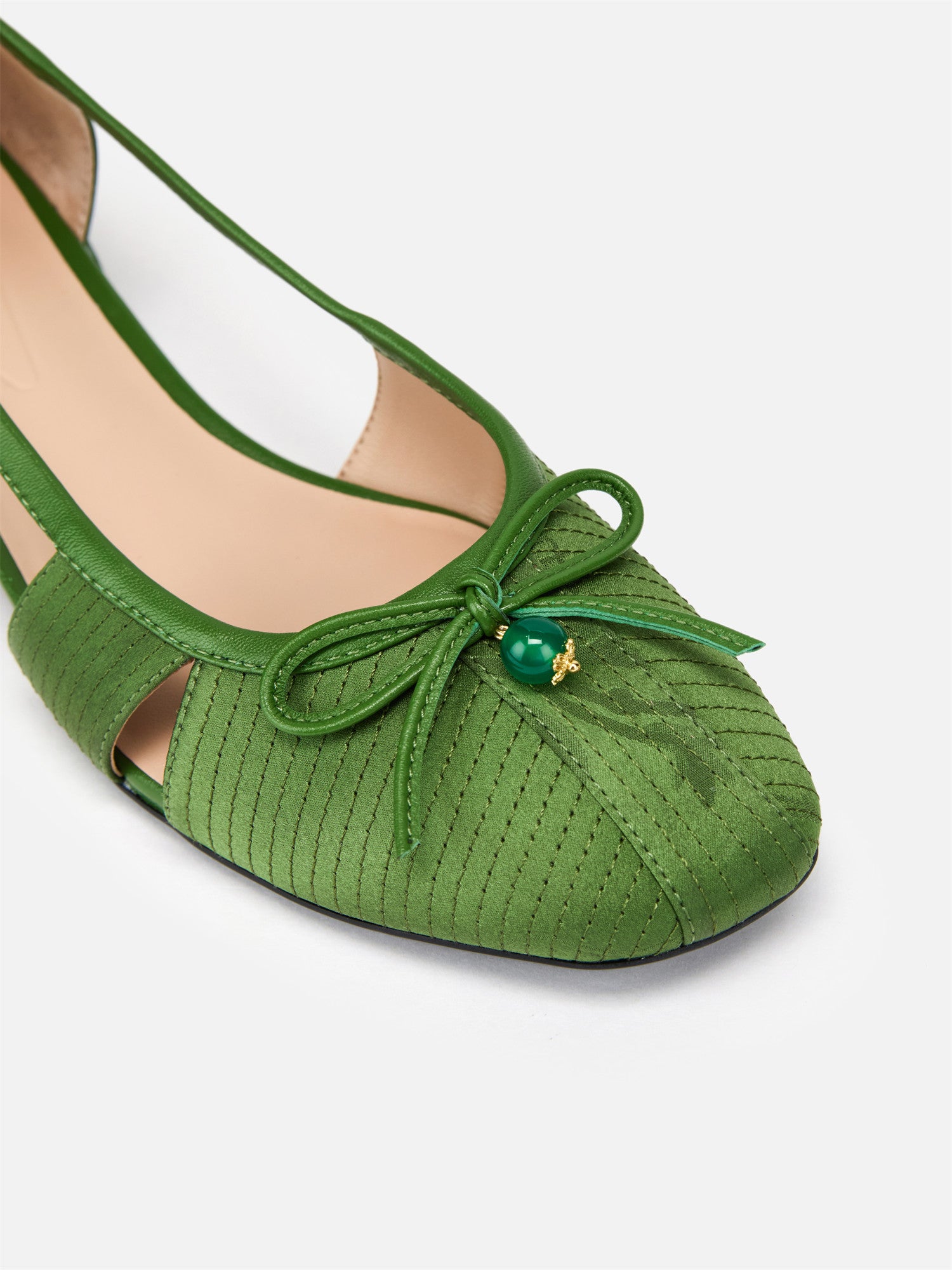 EP YAYING Shimmering Silk Flat Shoes EAKPSXB03BG