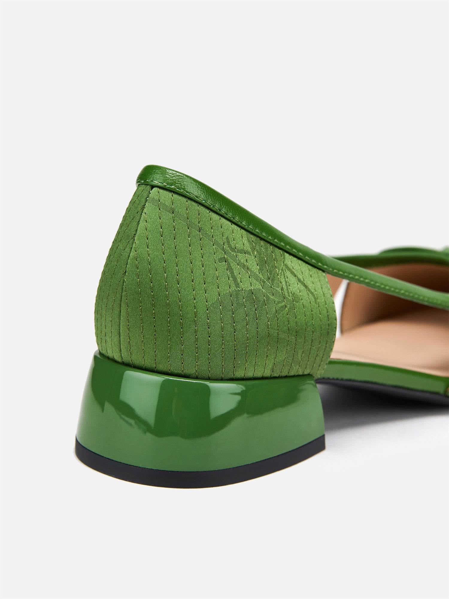 EP YAYING Shimmering Silk Flat Shoes EAKPSXB03BG