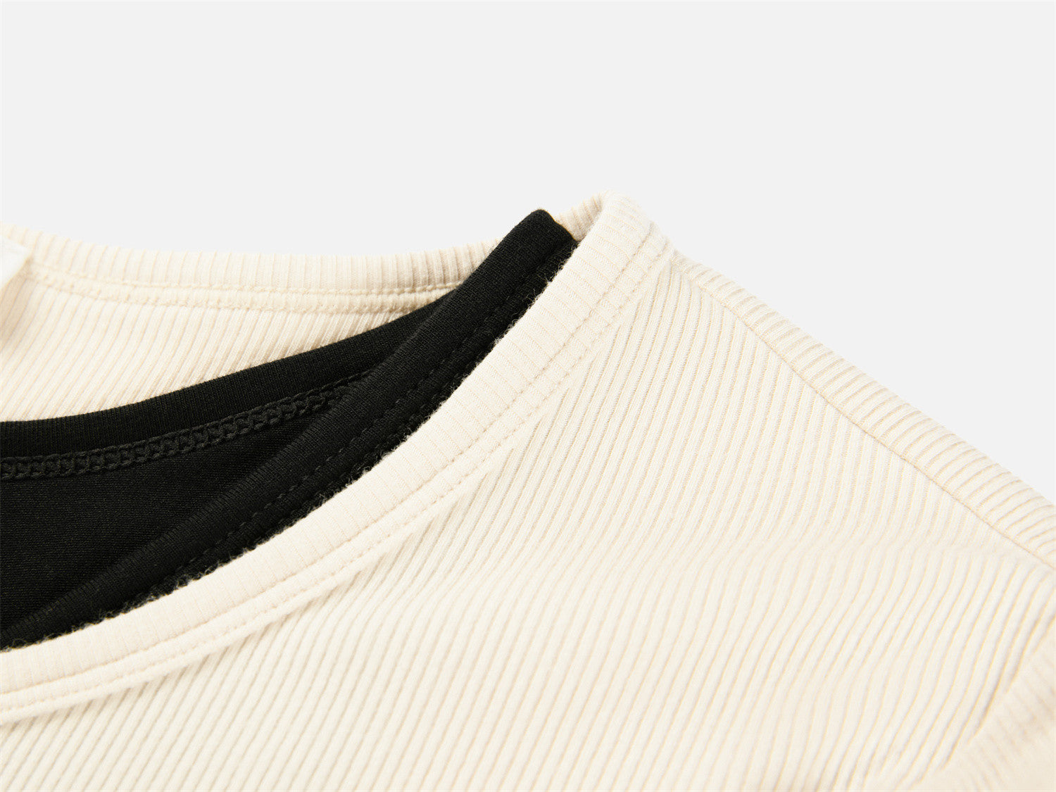 EP YAYING Slim-Fit Knit Base Layer Top EGKAS5507AM