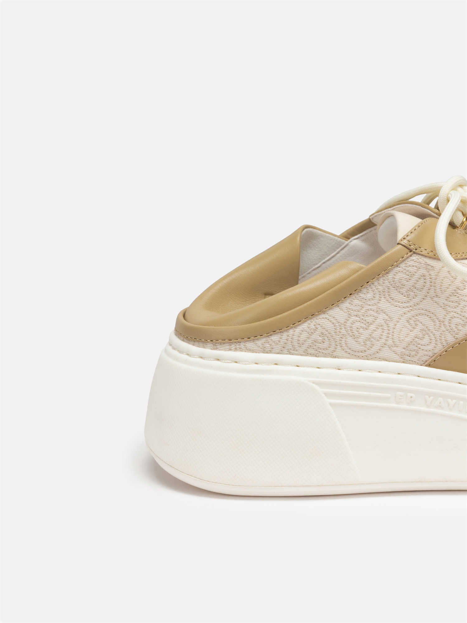EP YAYING White Shoes