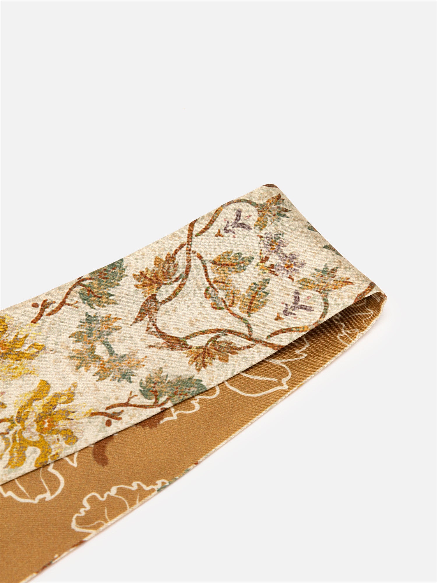 EP YAYING Silk Scarf with Oriental-Inspired Print EAKASZP02BG