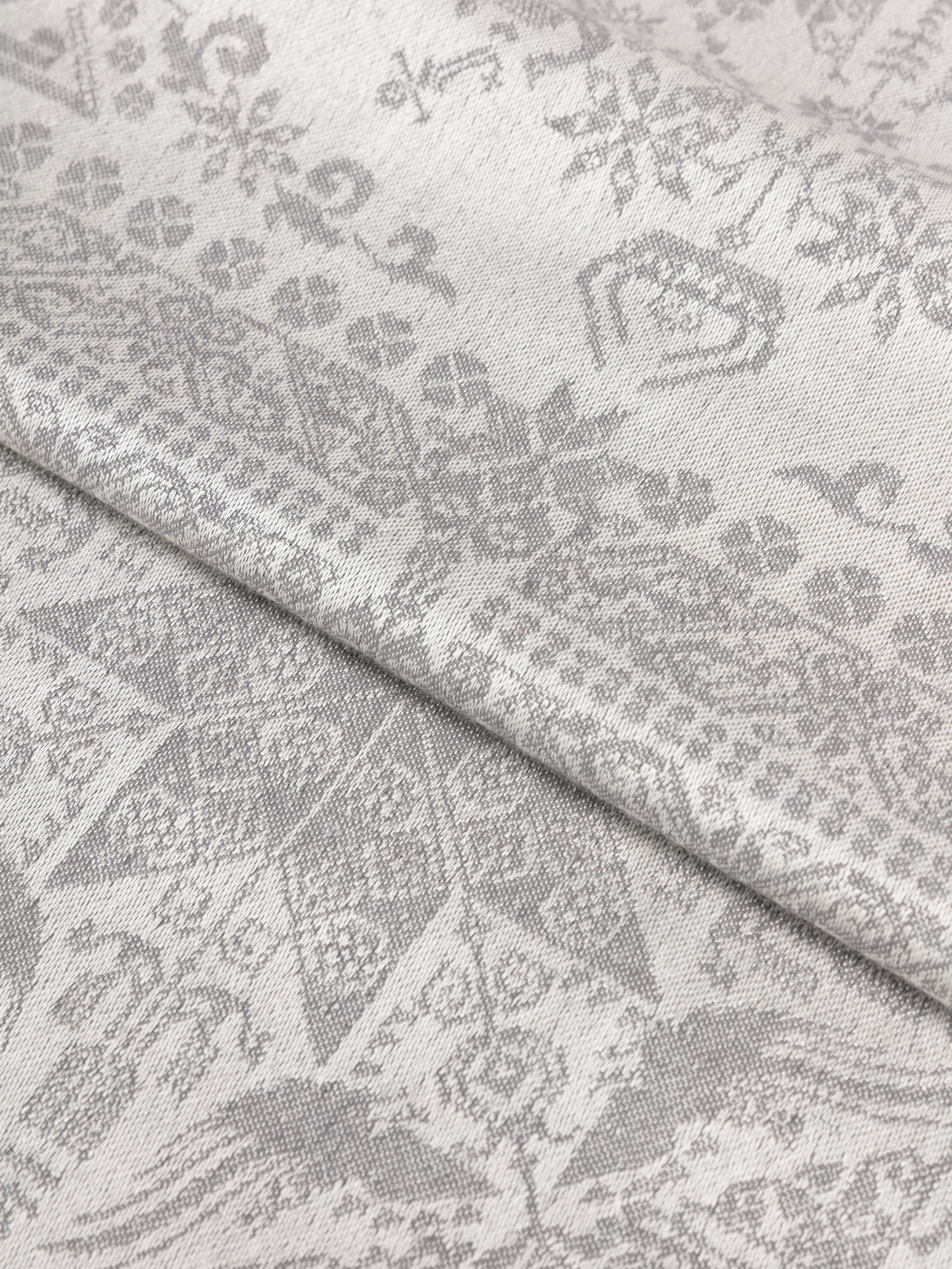 EP YAYING Cashmere Silk Scarf