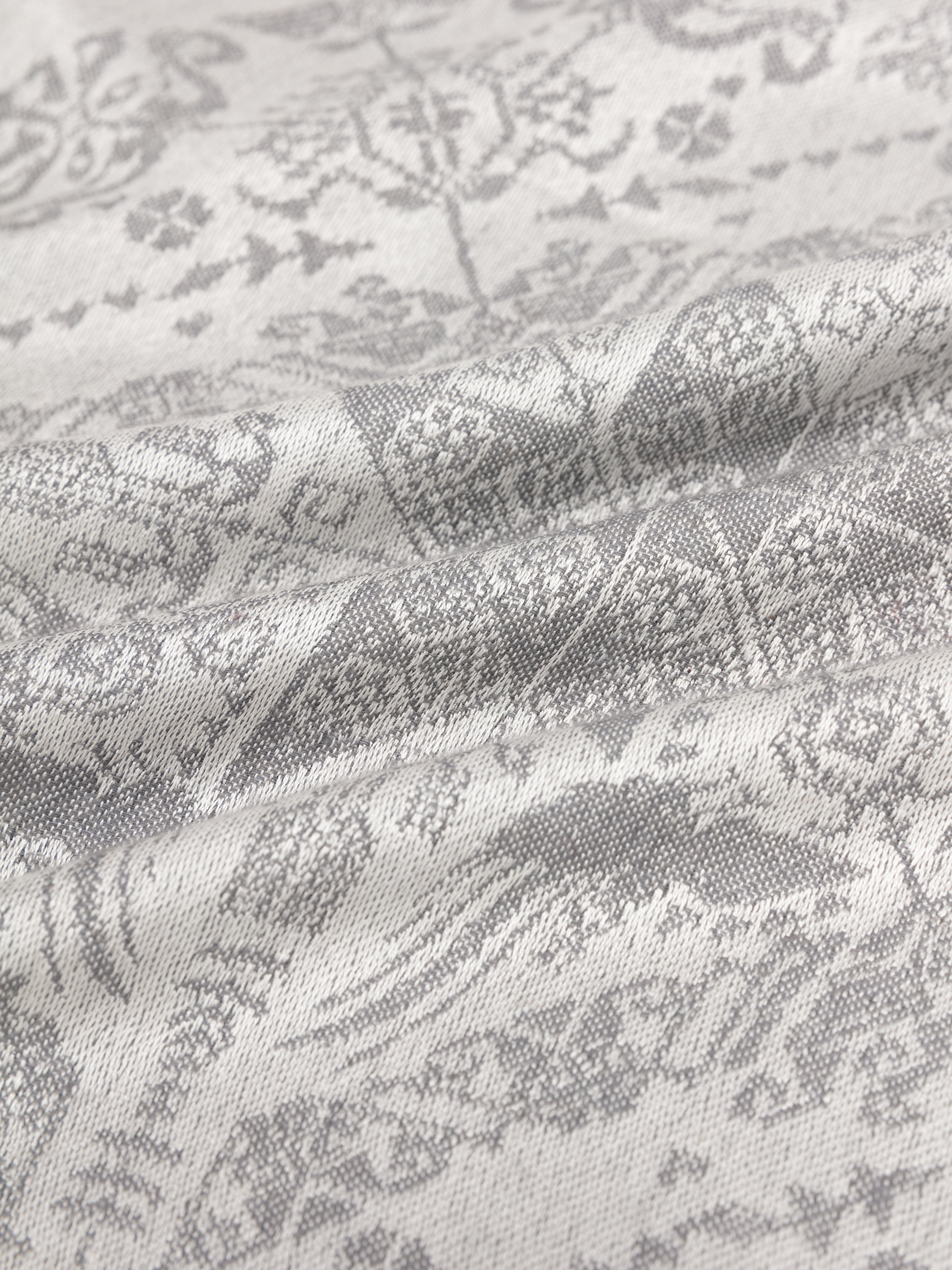 EP YAYING Cashmere Silk Scarf