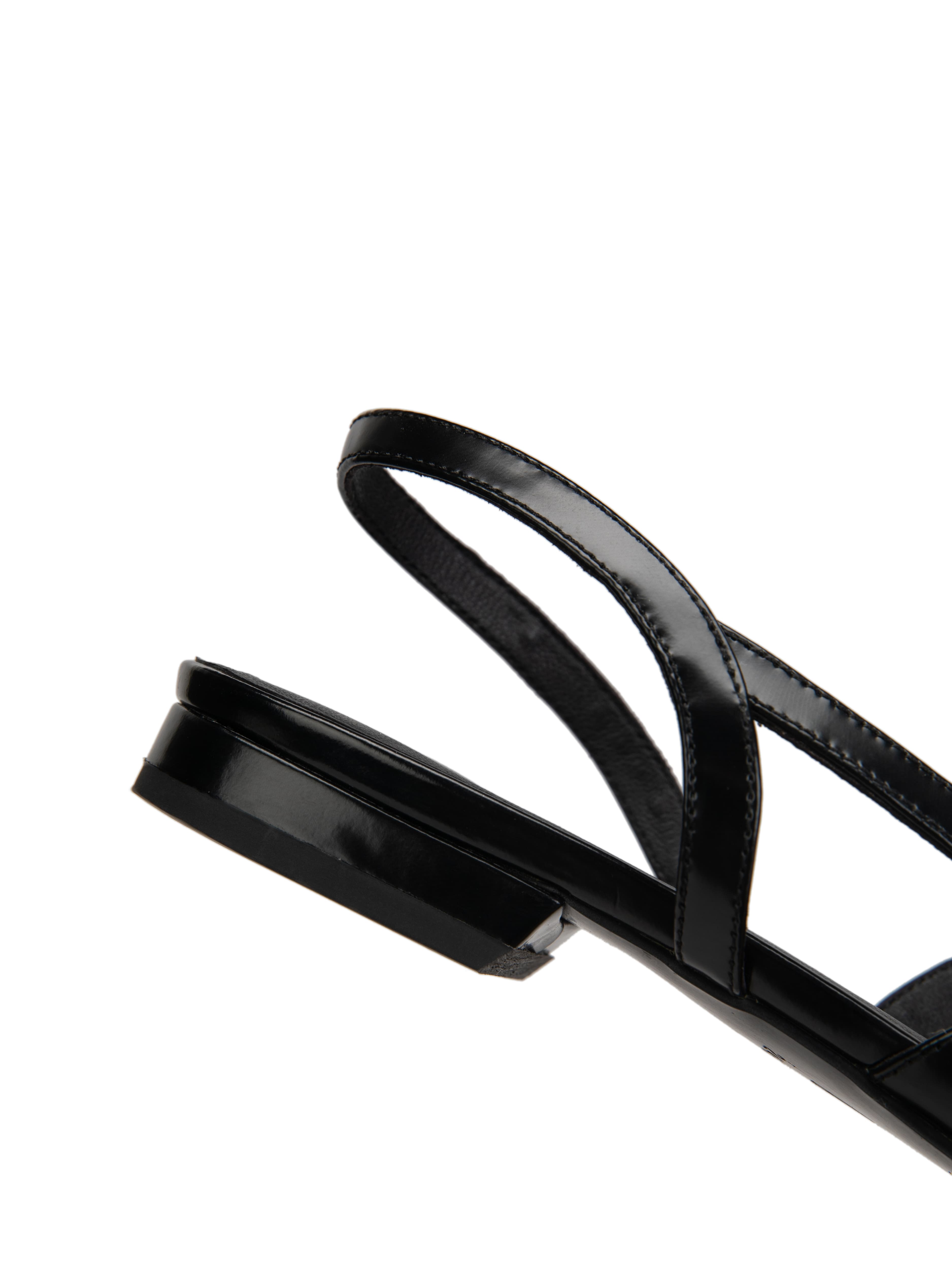 YAYING Black Minimal Sandals