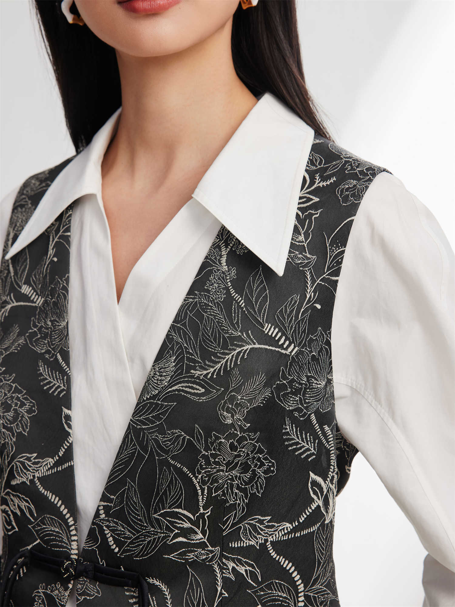 EP YAYING Chinese-Style Embroidered Short Vest