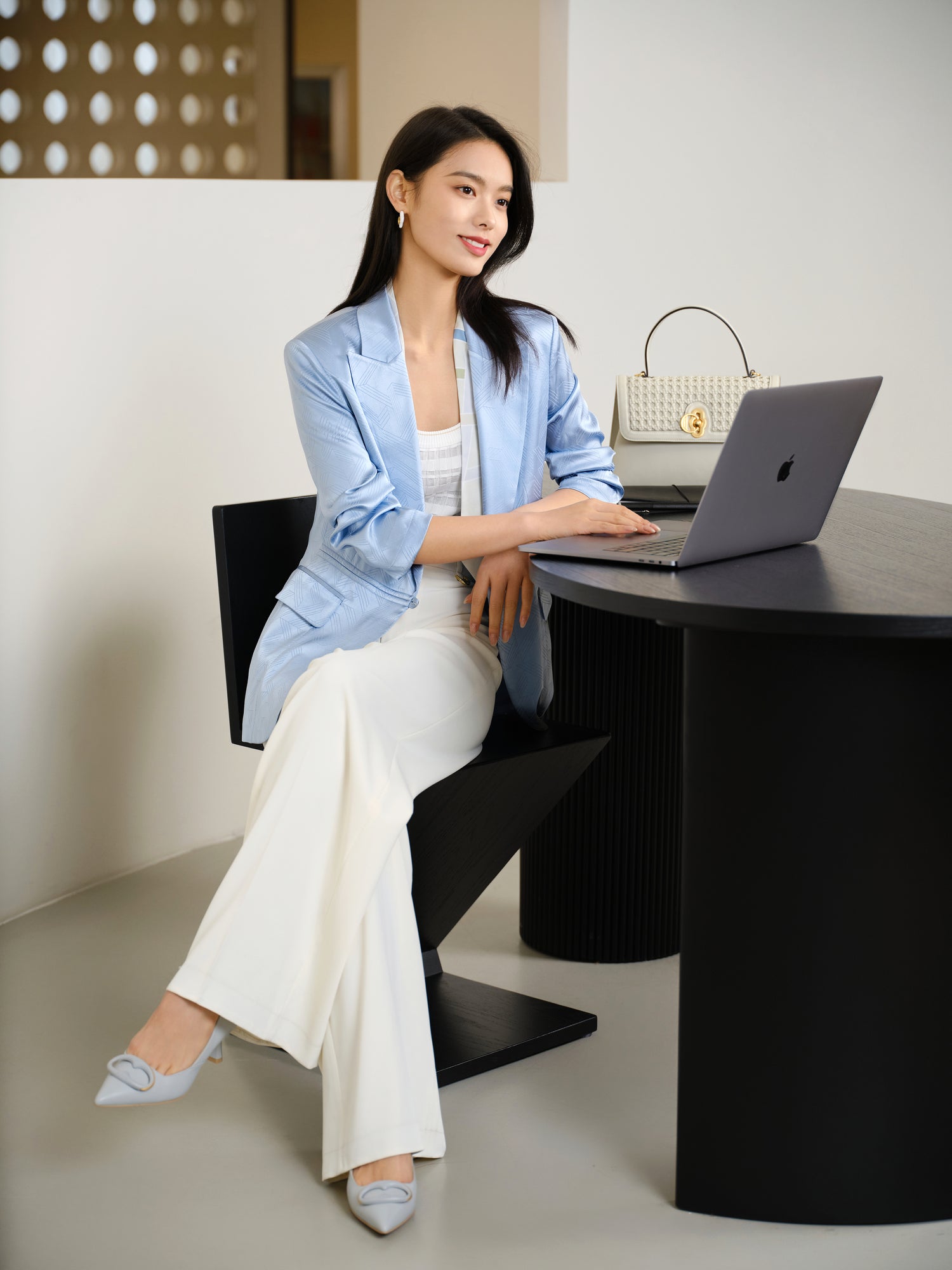 EP YAYING Silk Blazer