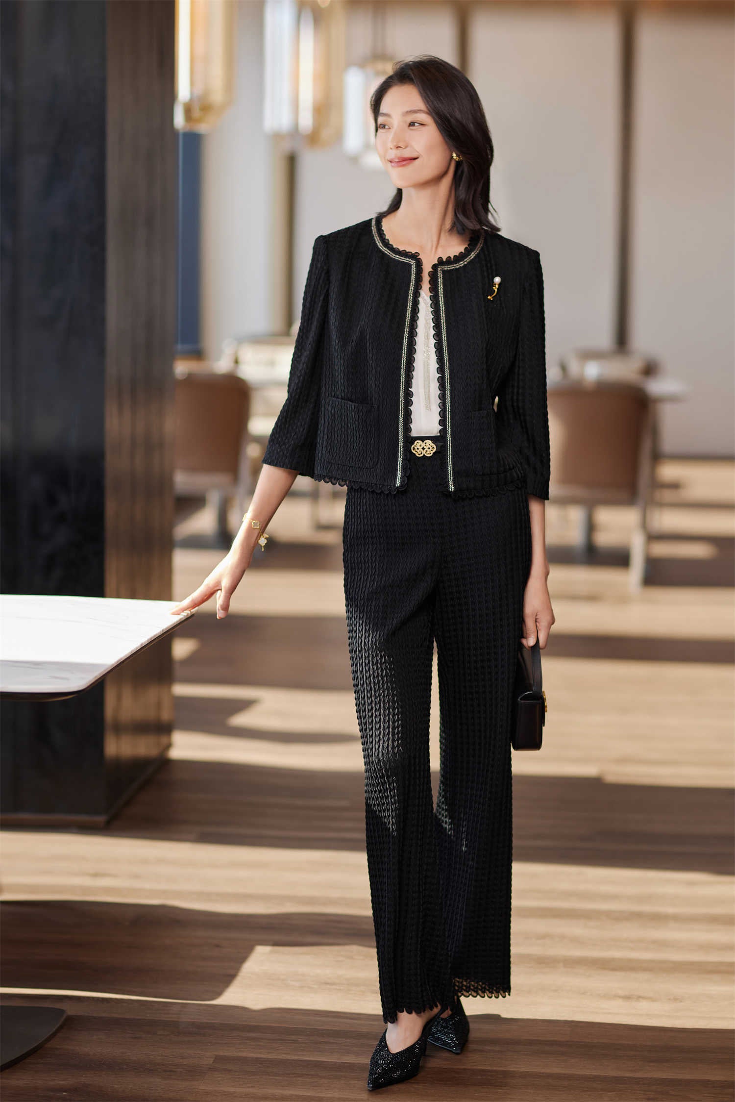 YAYING Acetic Acid Pleated Jacket EPJET1239AH