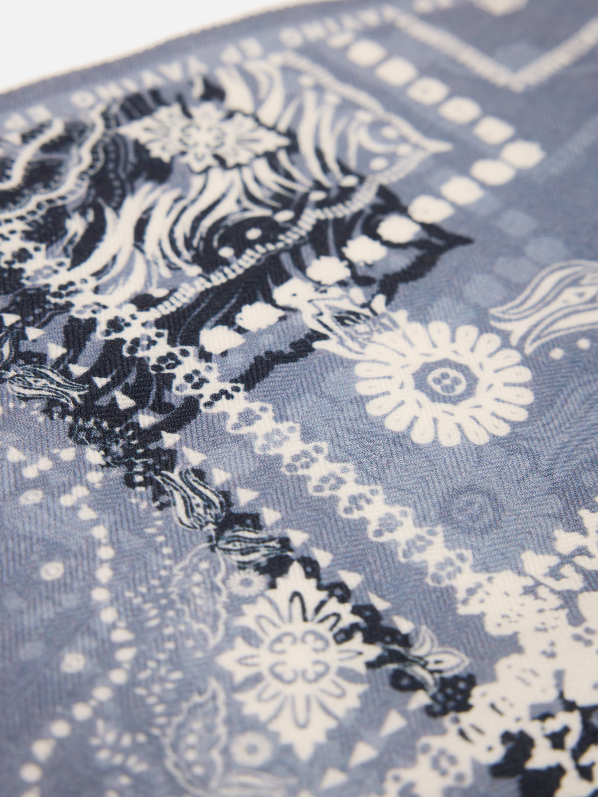 EP YAYING Silk-Wool-Cashmere Reversible Triangle Scarf