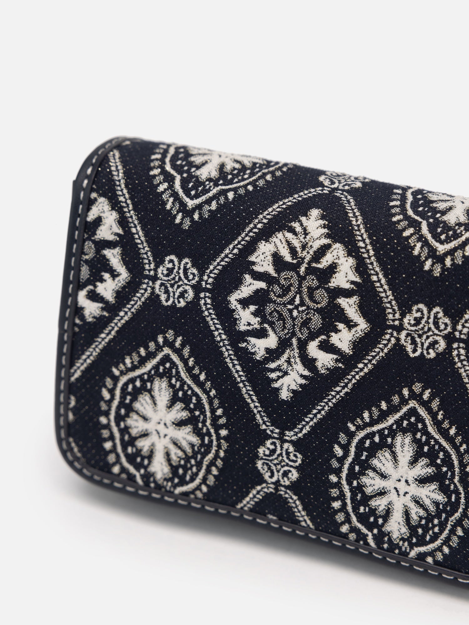EP YAYING Ethnic Earphone Pouch