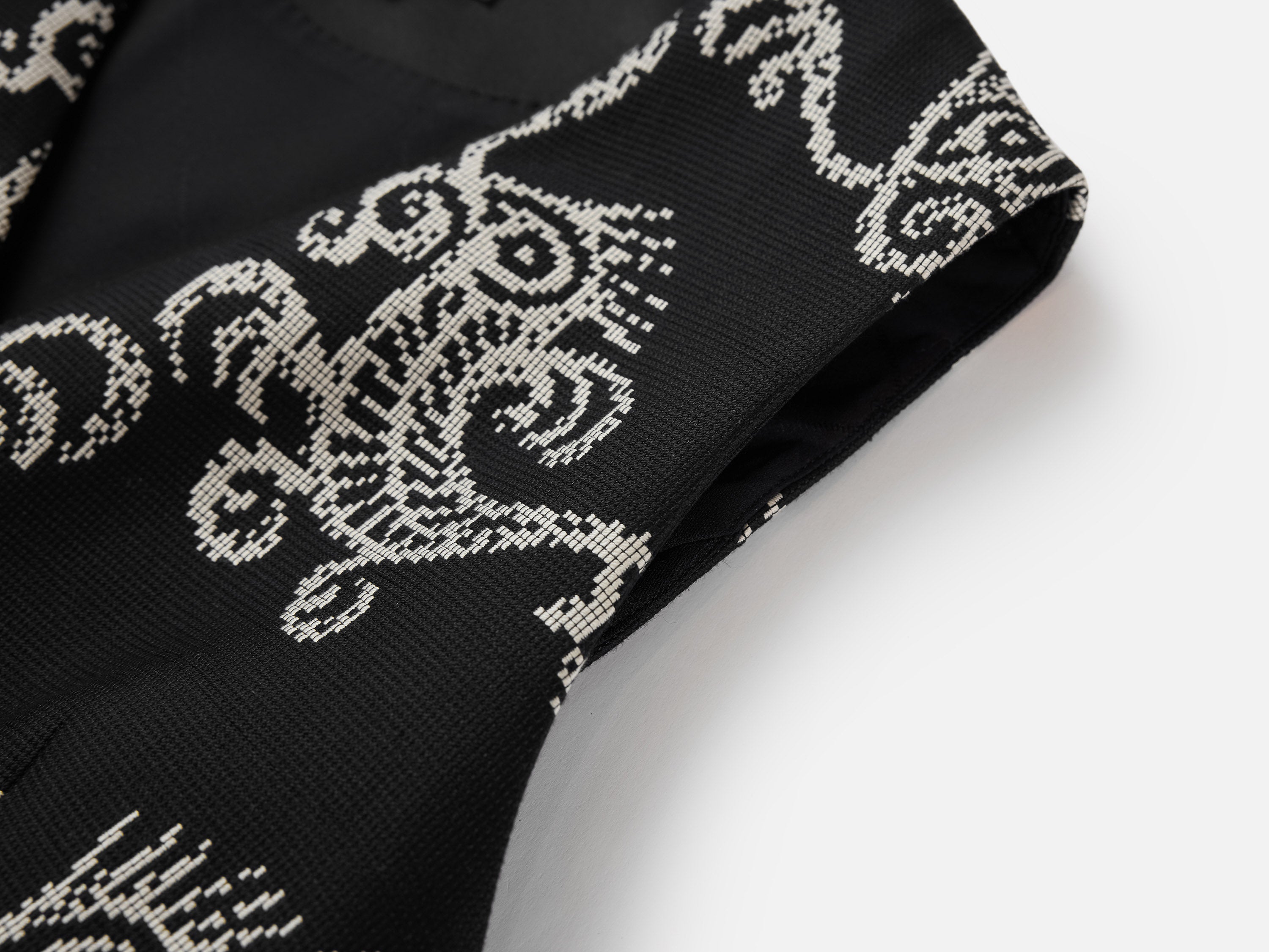 EP YAYING Black Patterned Vest