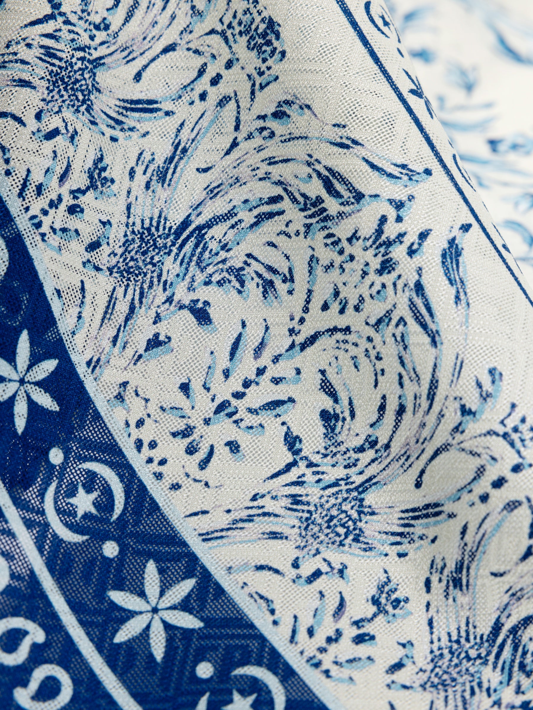EP YAYING Silk Peony Floral Scarf