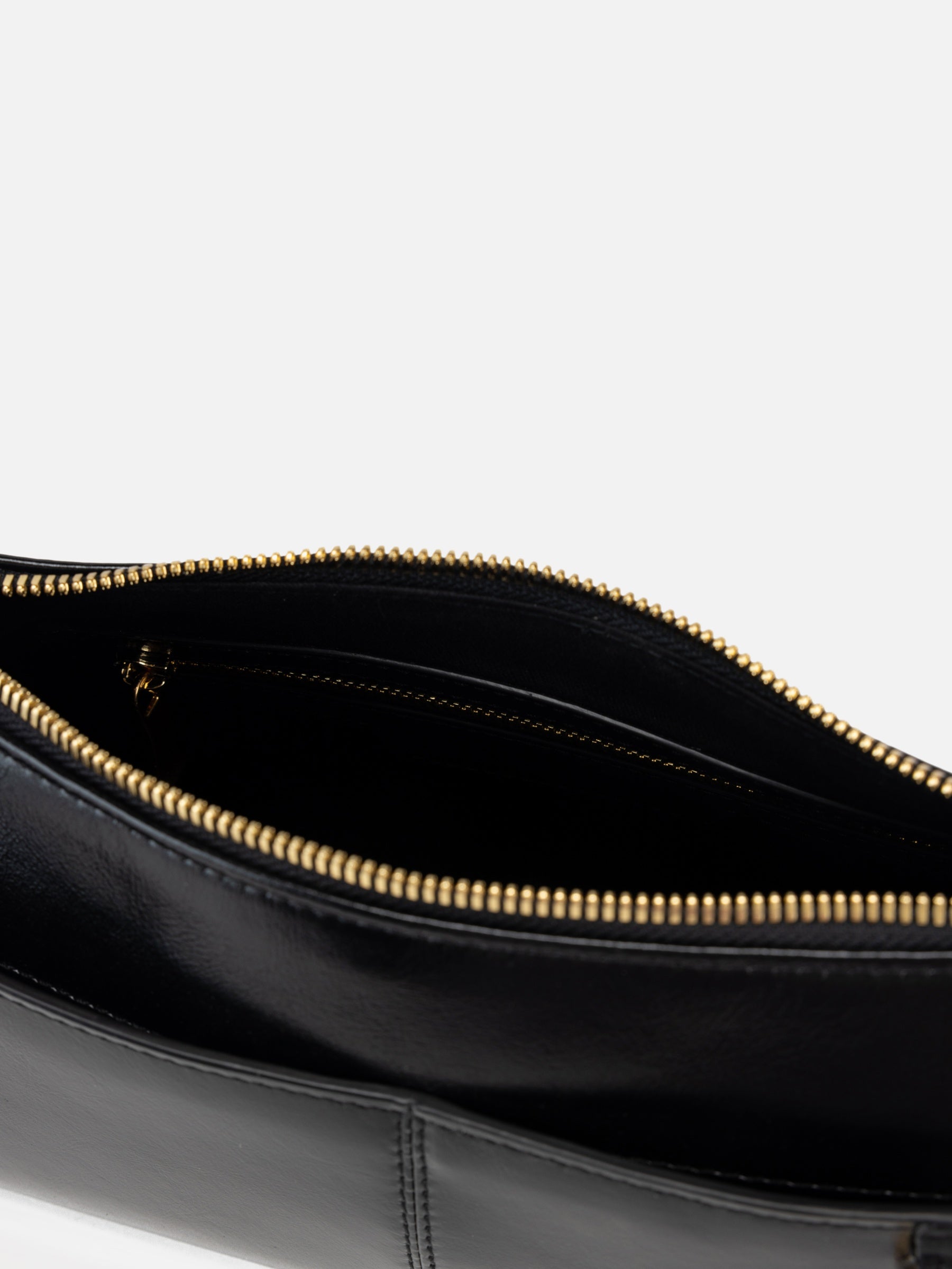 EP YAYING Oil-Waxed Leather Baguette Shoulder Bag