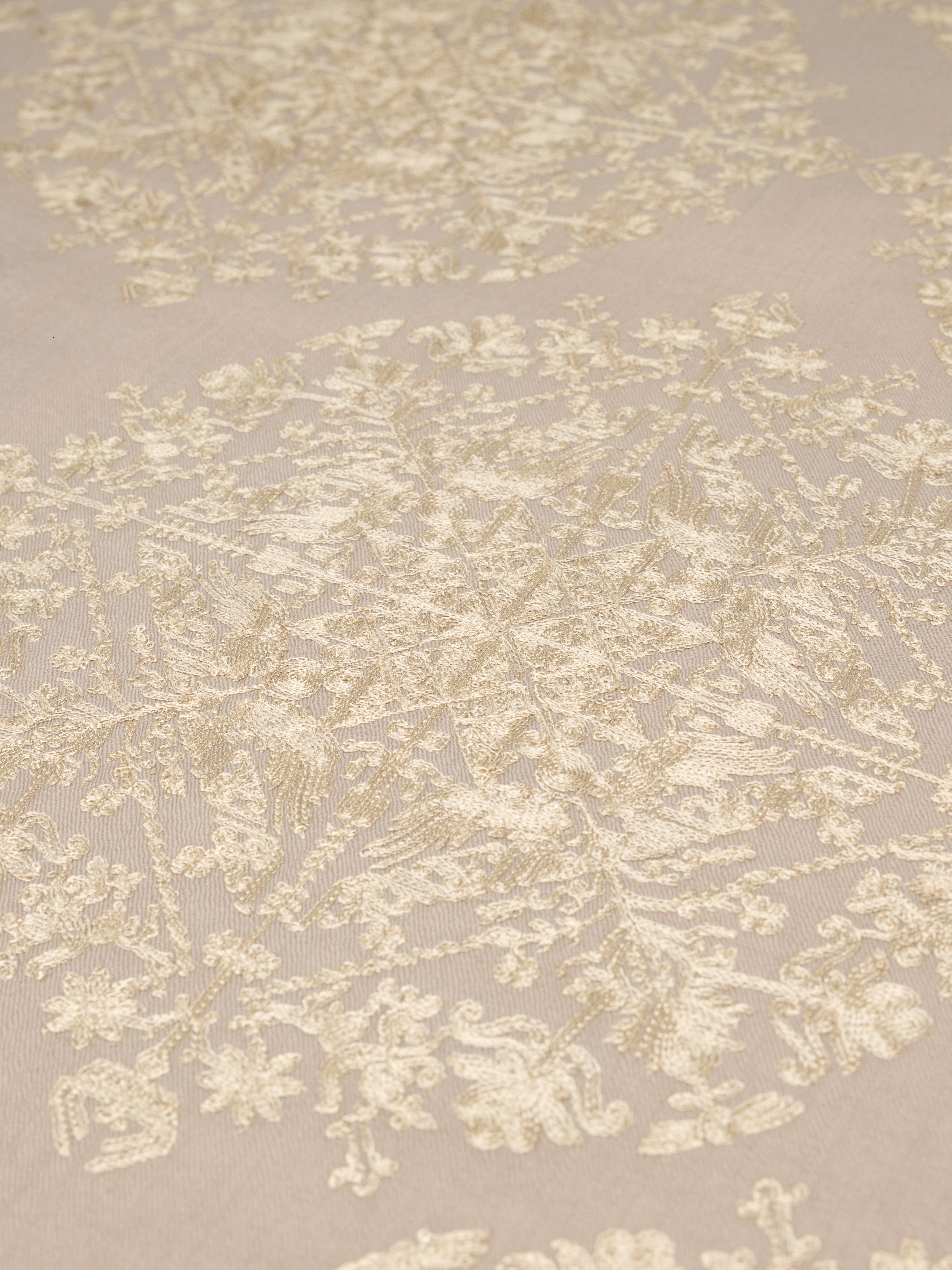 EP YAYING Nepal Embroidered Scarf