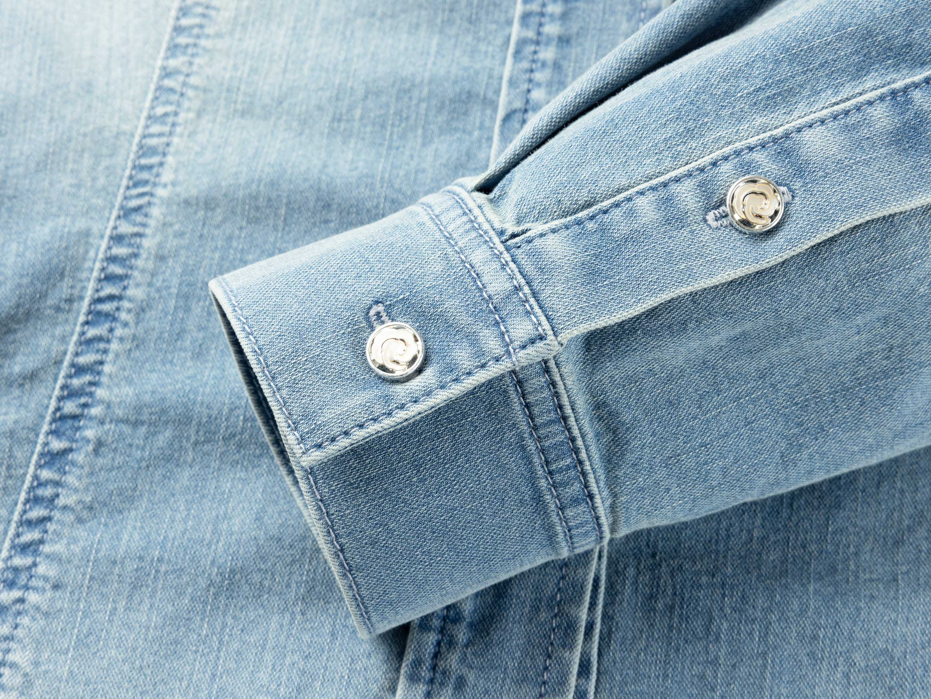 YAYING Lightweight Denim Shirt
