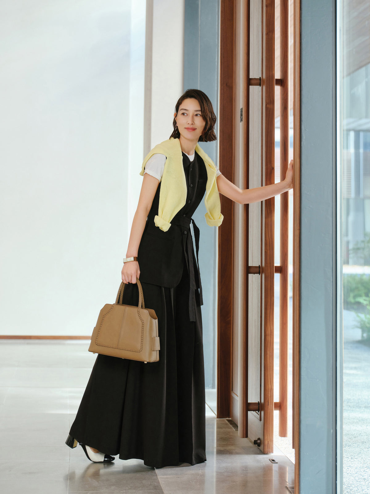 EP YAYING Triacetate Collarless Waist-Defining Vest