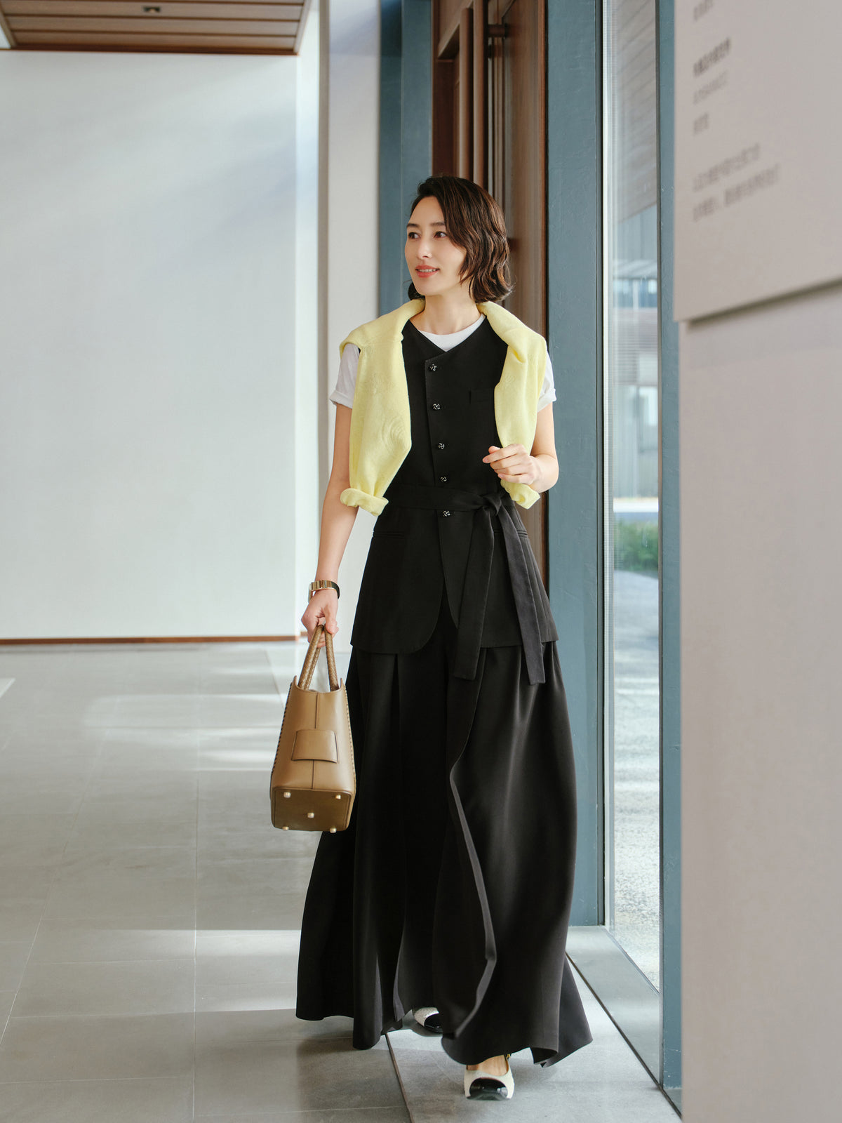 EP YAYING Triacetate Collarless Waist-Defining Vest
