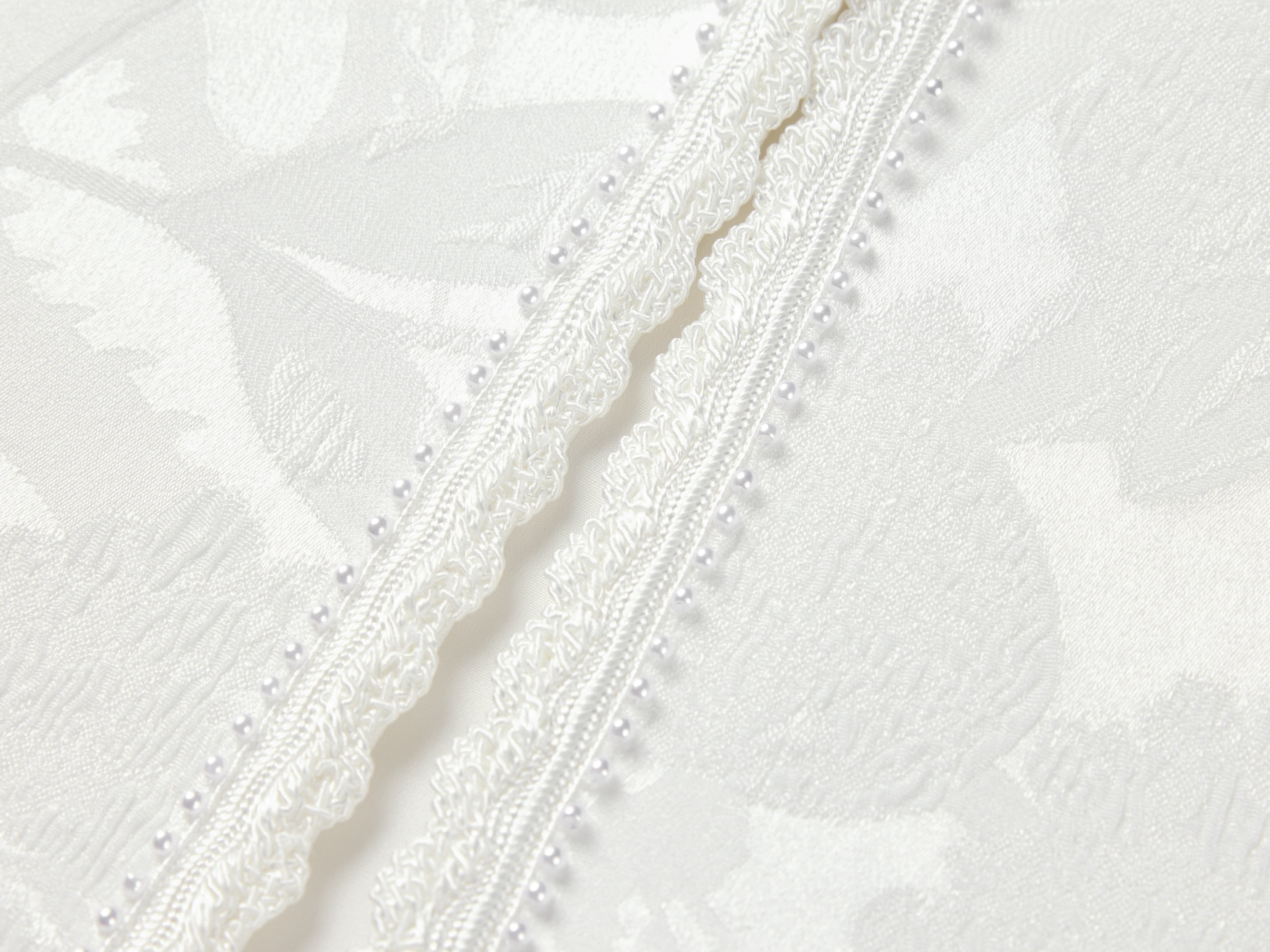 YAYING White Embroidered