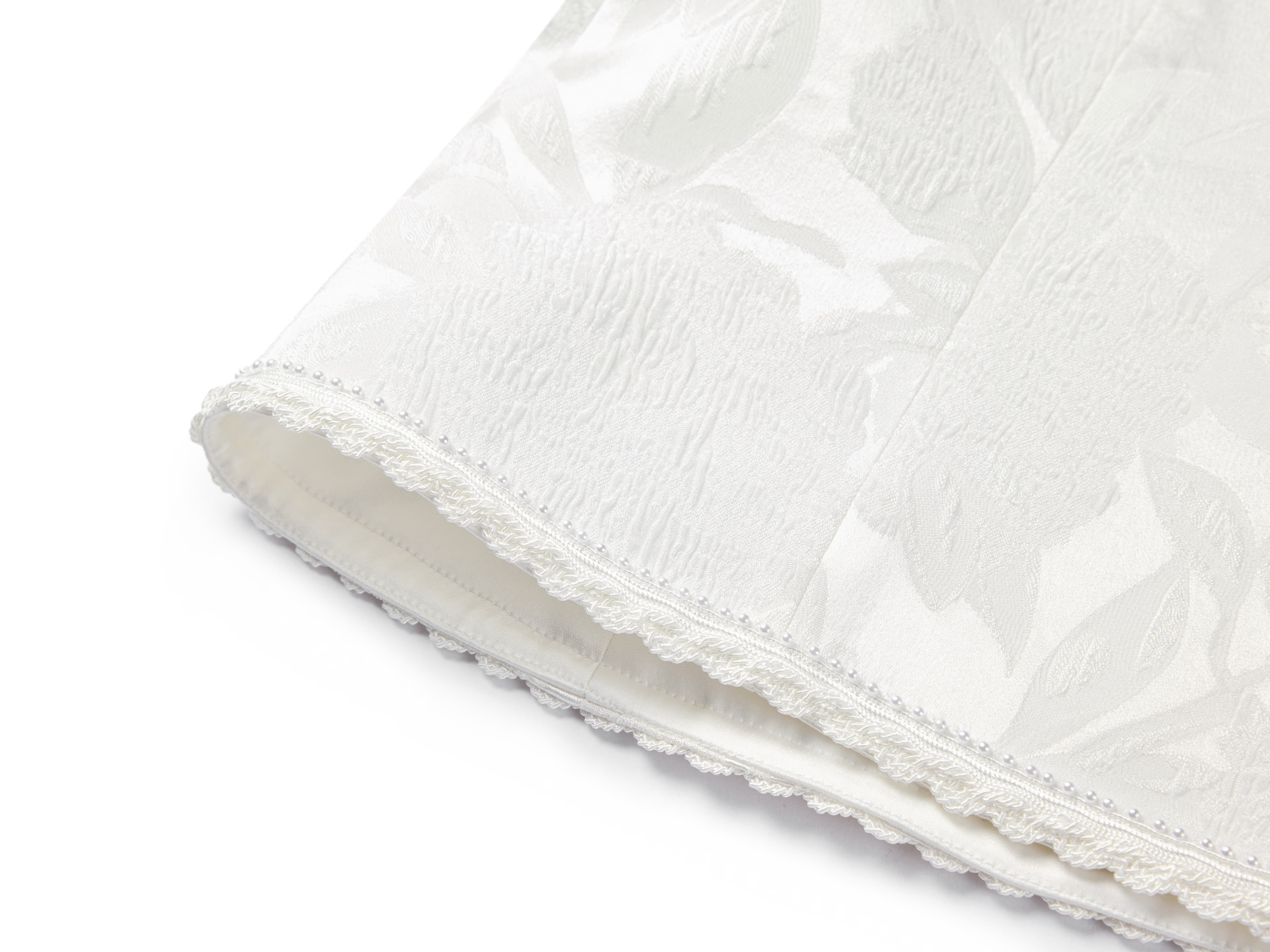 YAYING White Embroidered