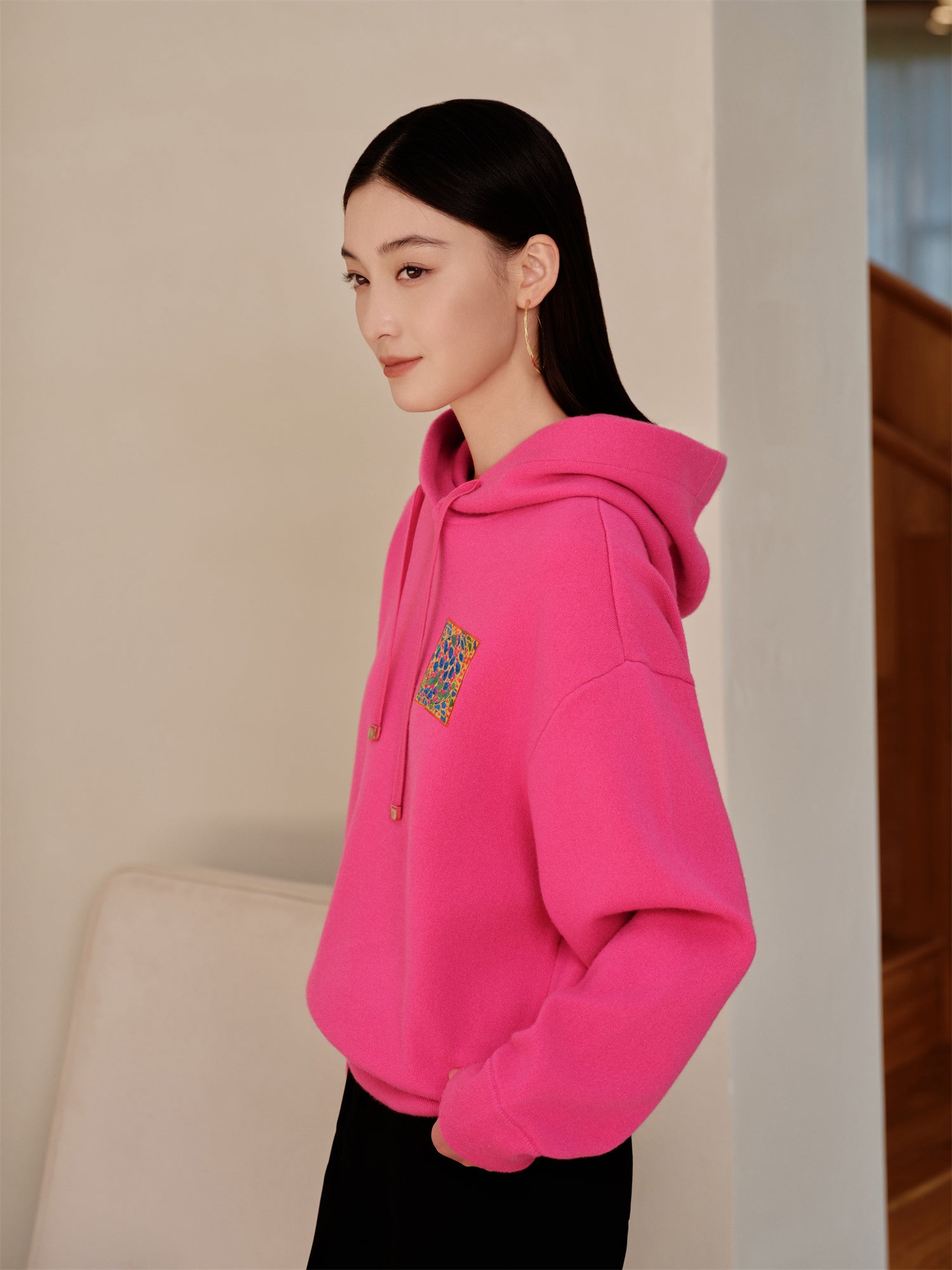 YAYING Appliqu¨¦ Embroidered Hooded Sweatshirt