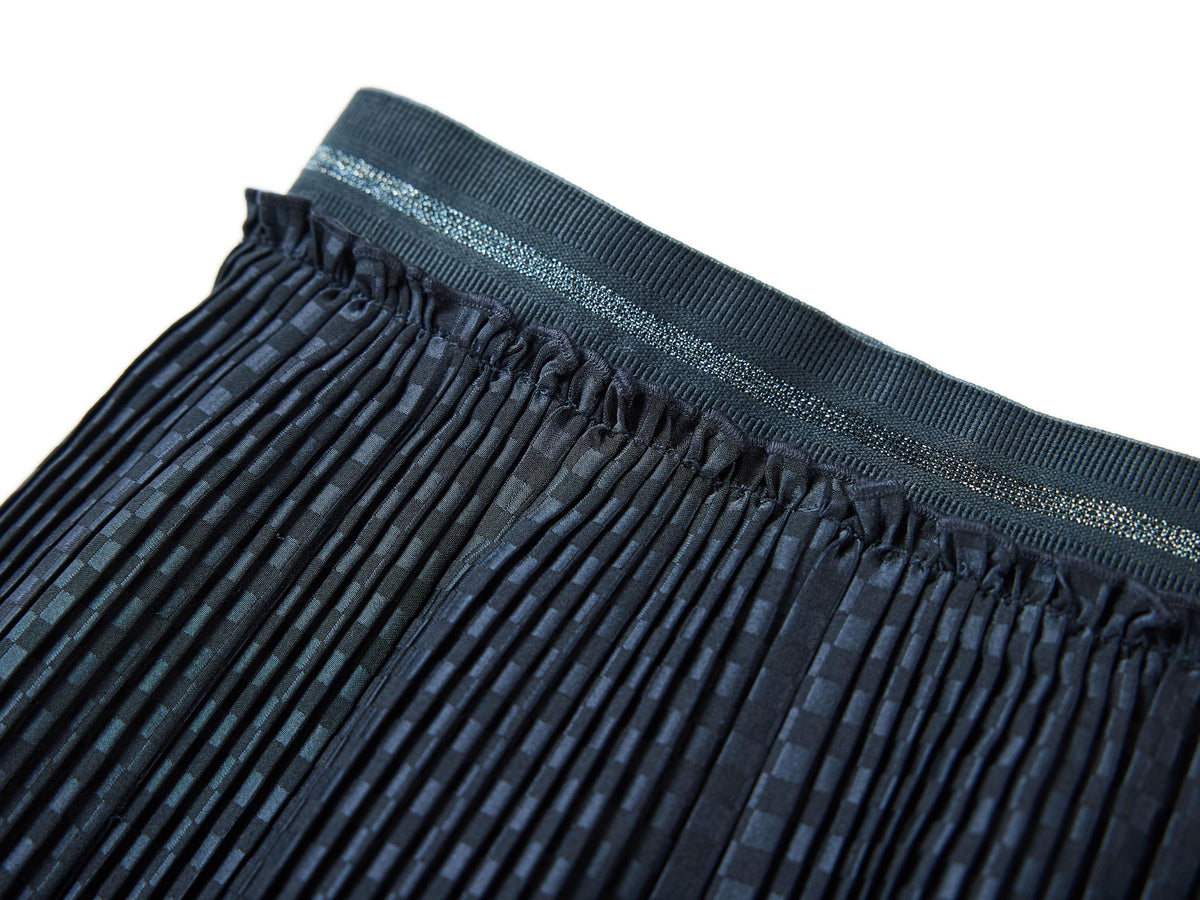 YAYING Navy Textured Pleated Midi Skirt