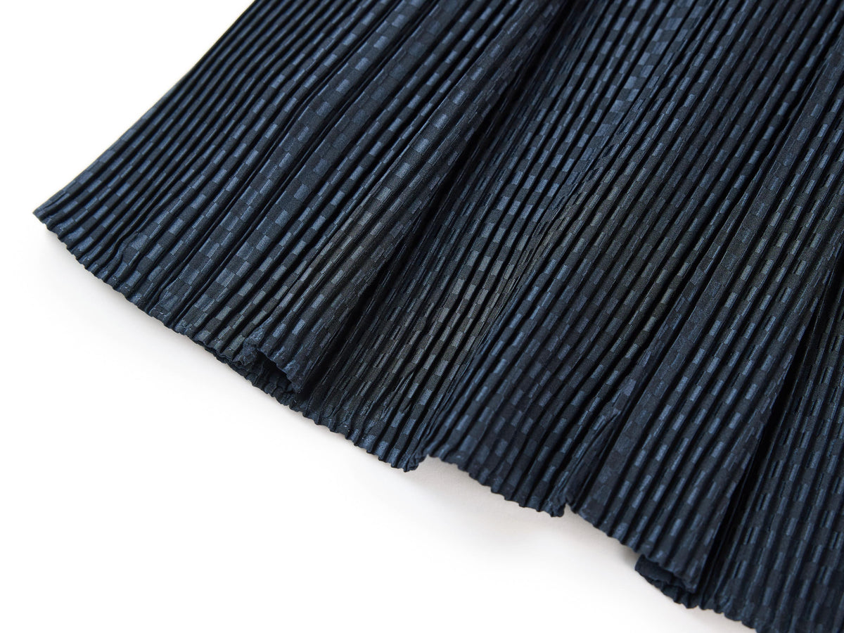 YAYING Navy Textured Pleated Midi Skirt