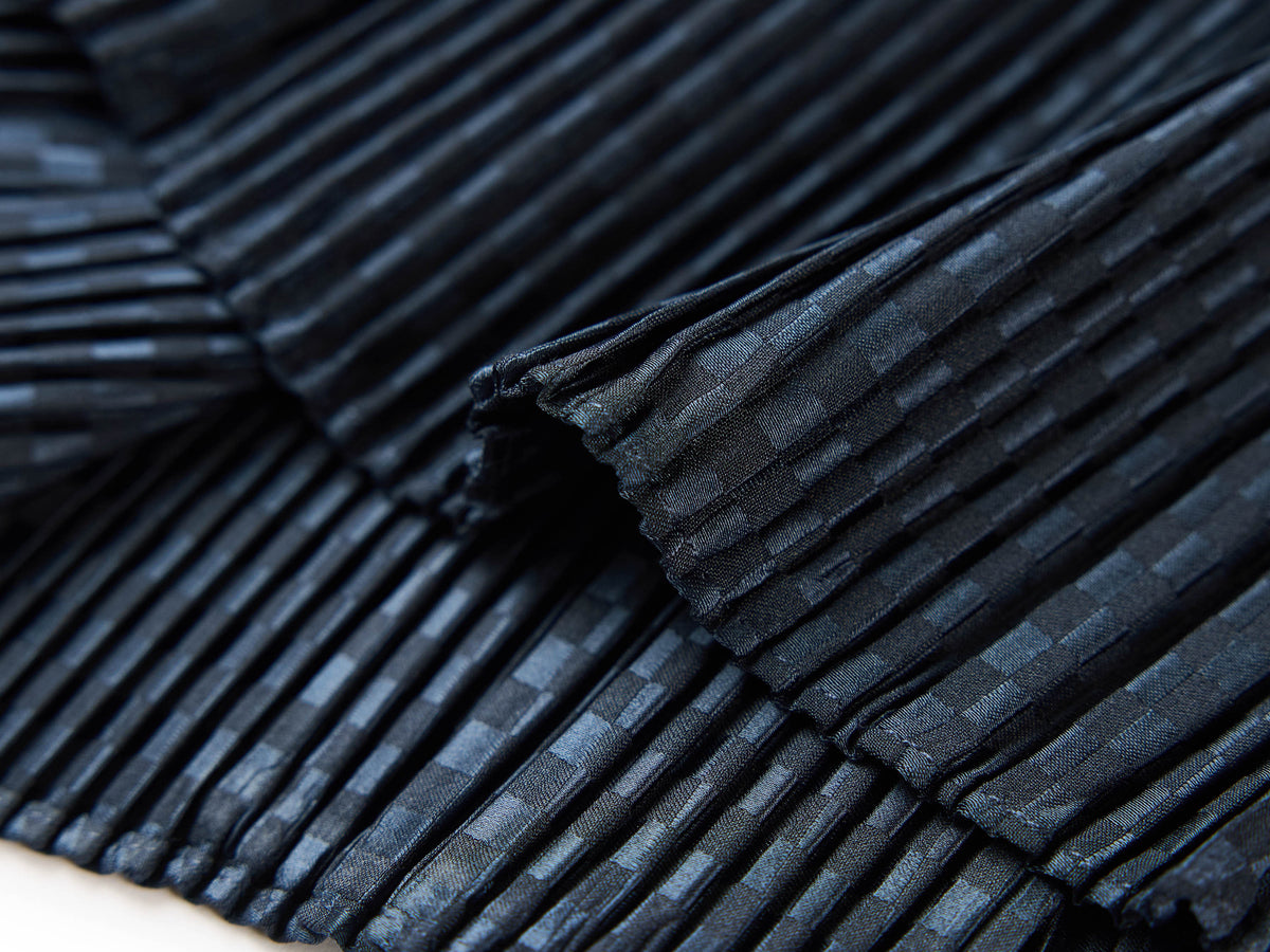 YAYING Navy Textured Pleated Midi Skirt
