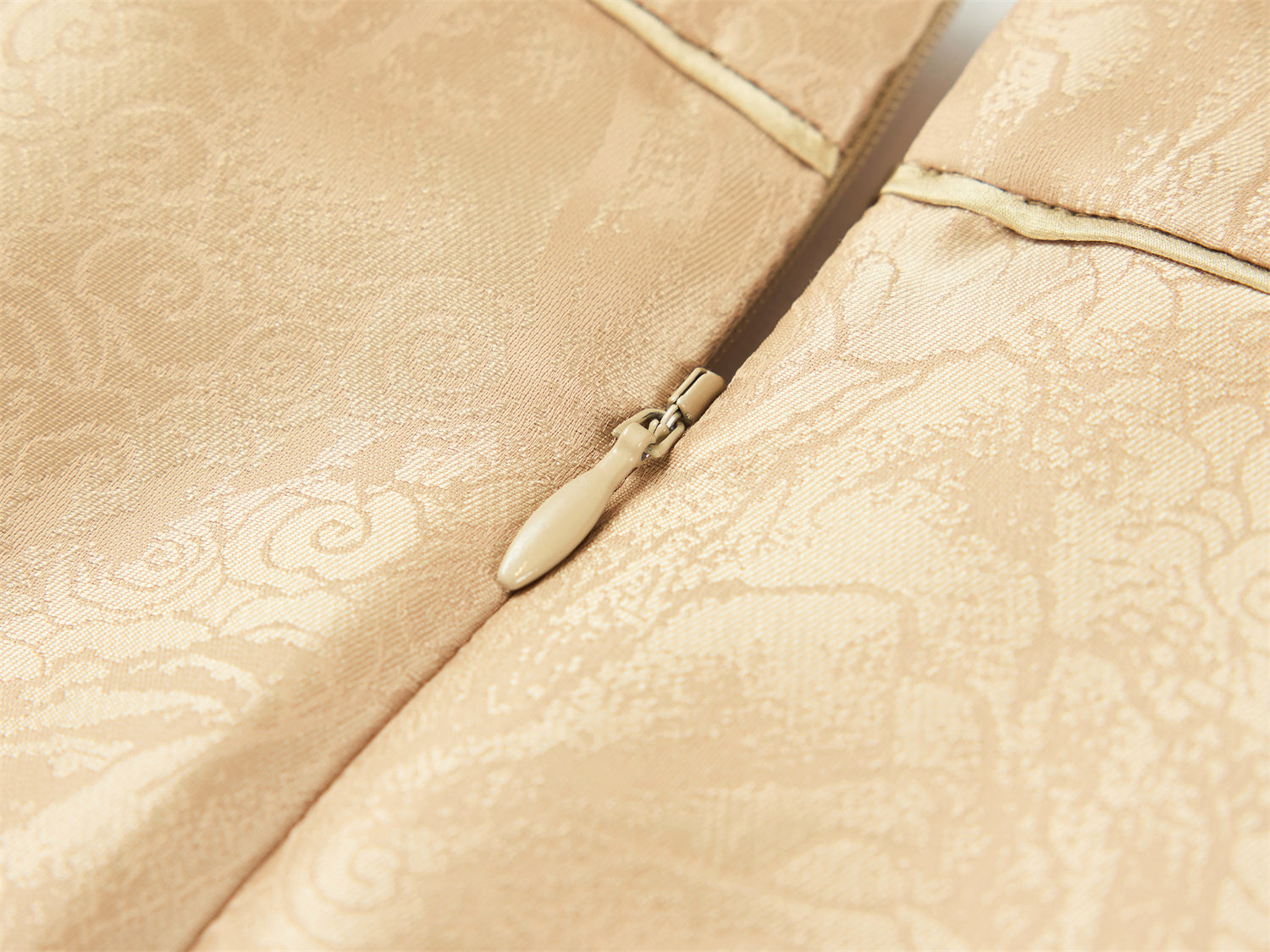 YAYING Knotted Waist-Cinched Dress