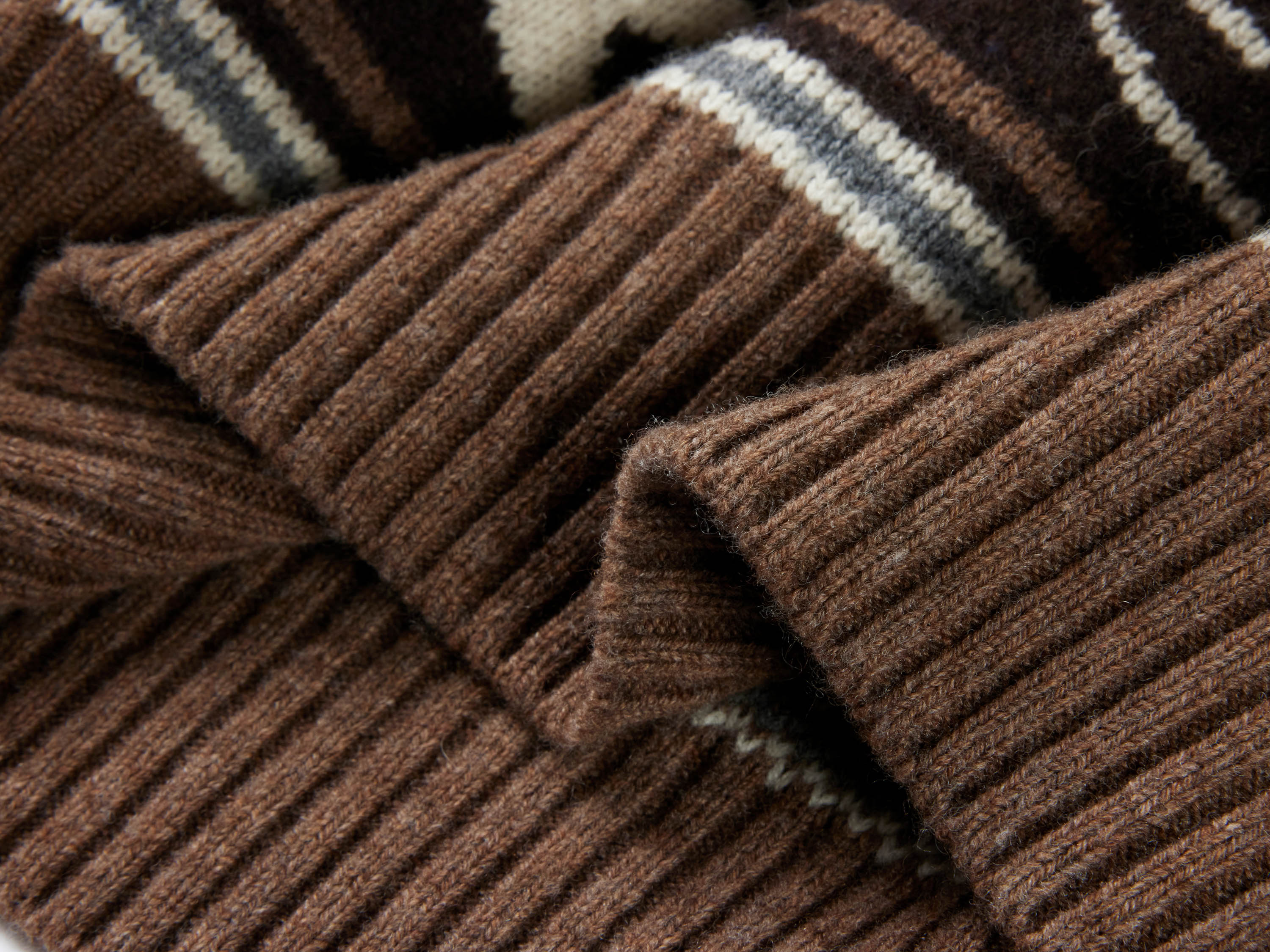 EP YAYING Wool Sweater