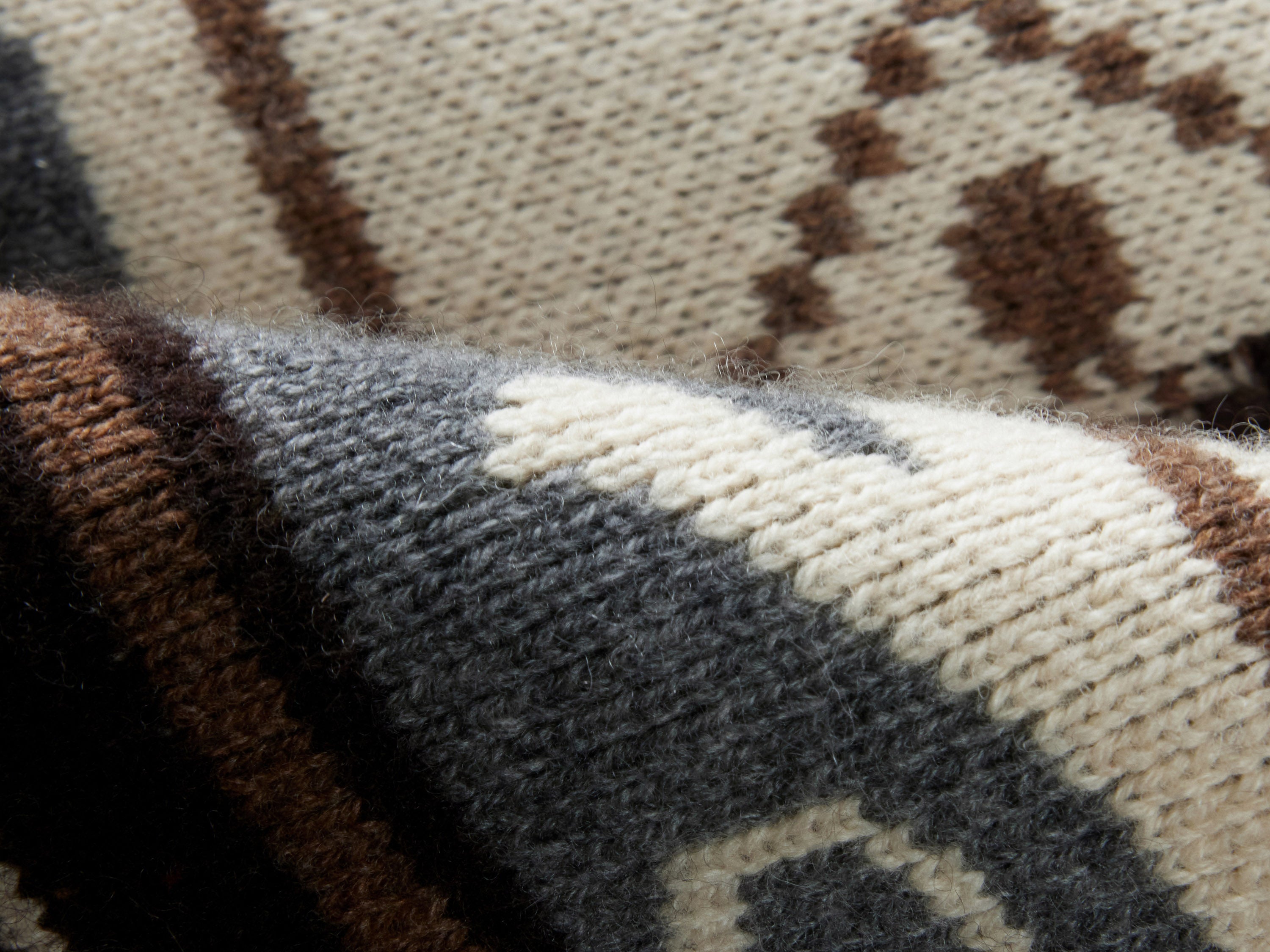 EP YAYING Wool Sweater
