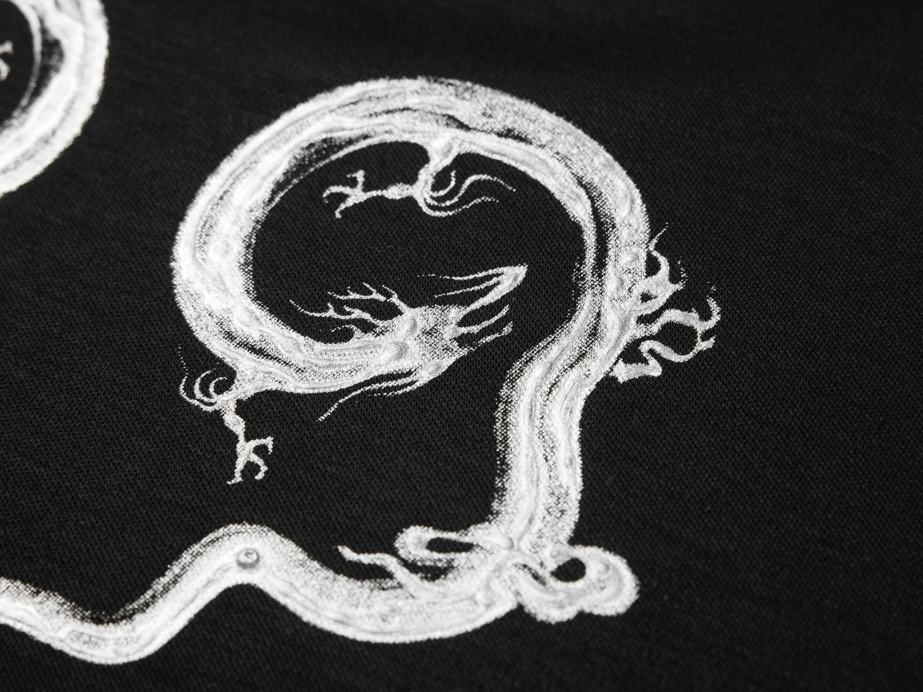 YAYING Black Graphic T-Shirt