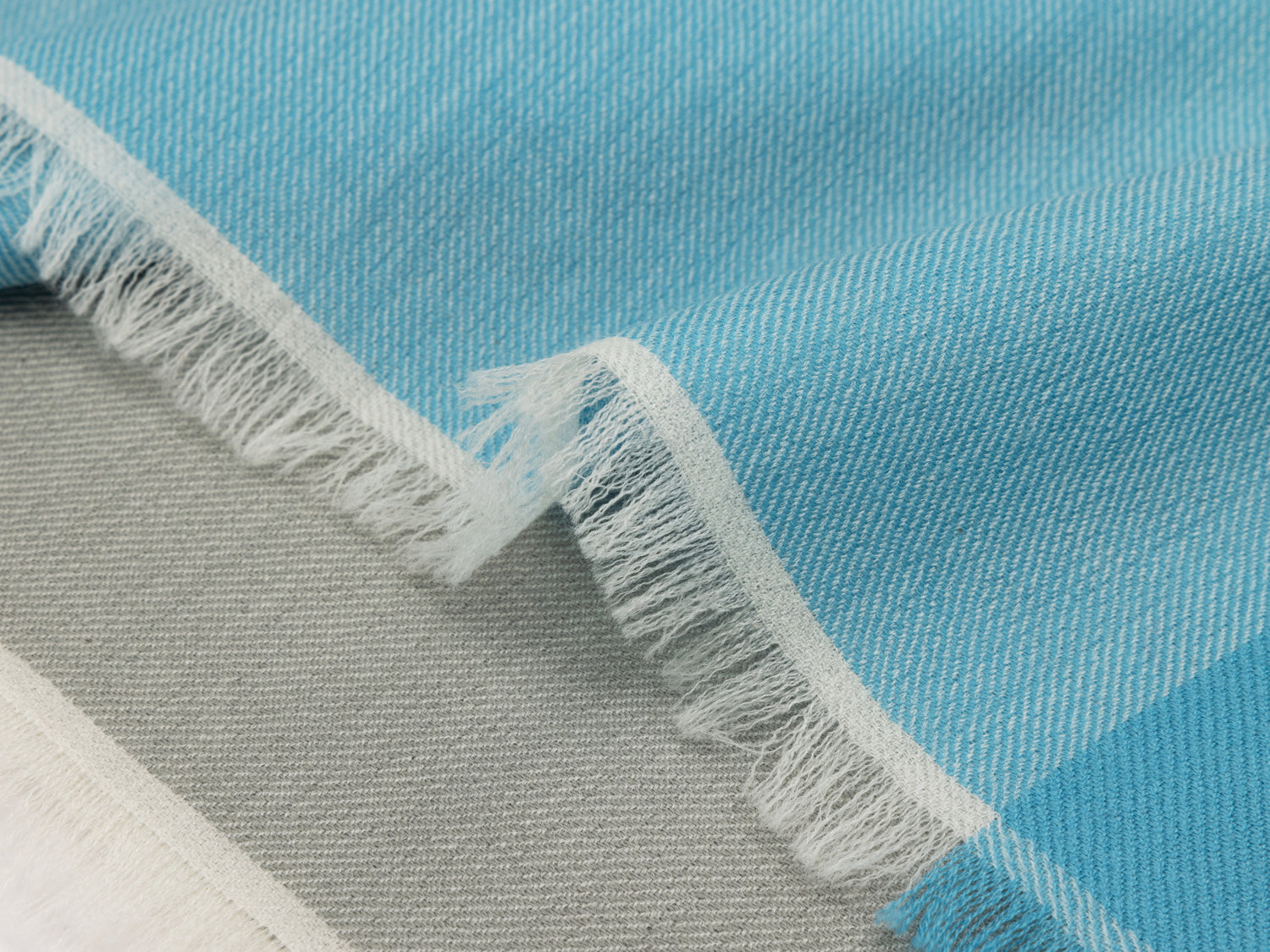 EP YAYING Cashmere Color-blocked Square Scarf