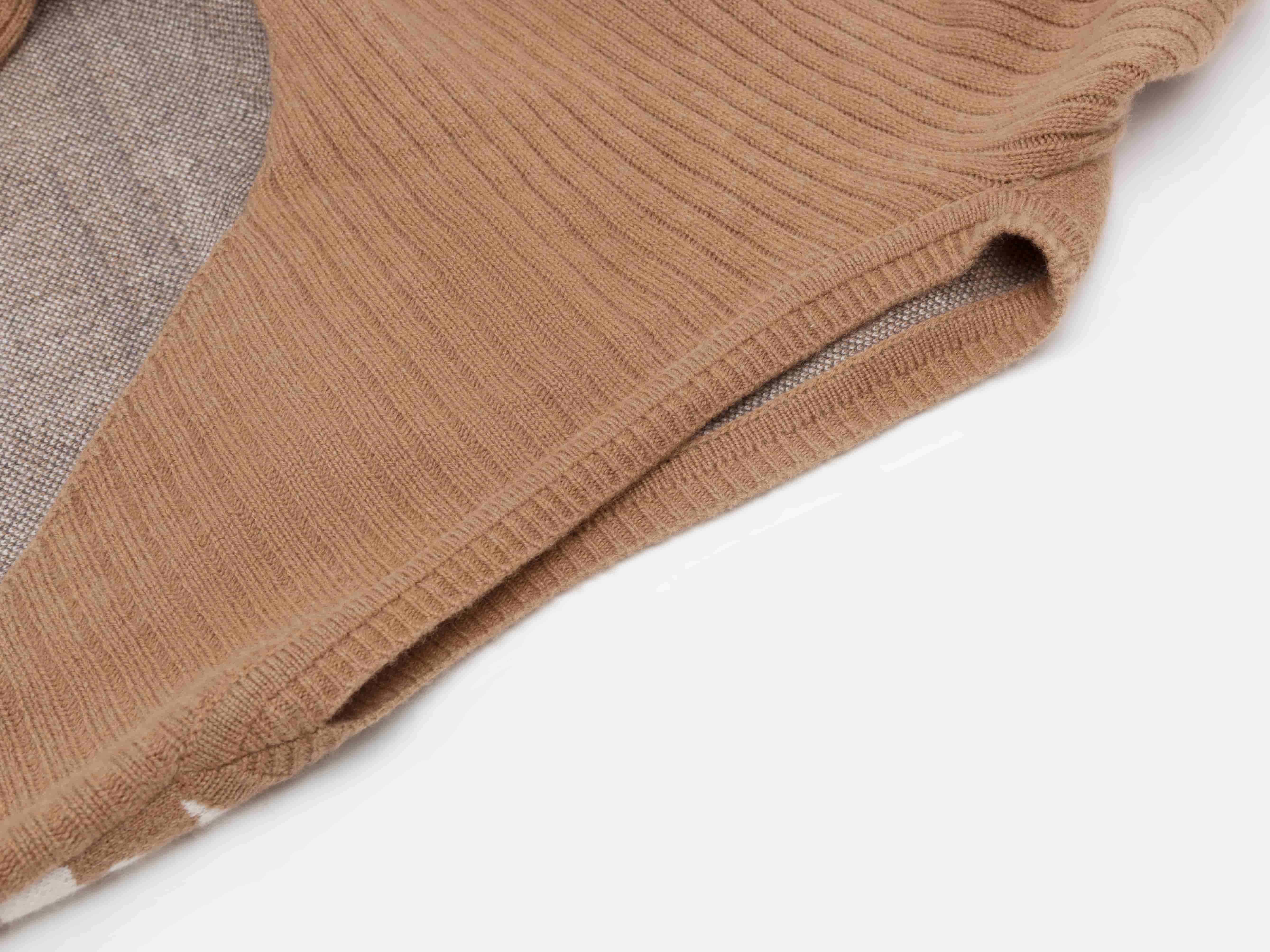 EP YAYING Brown Shawl