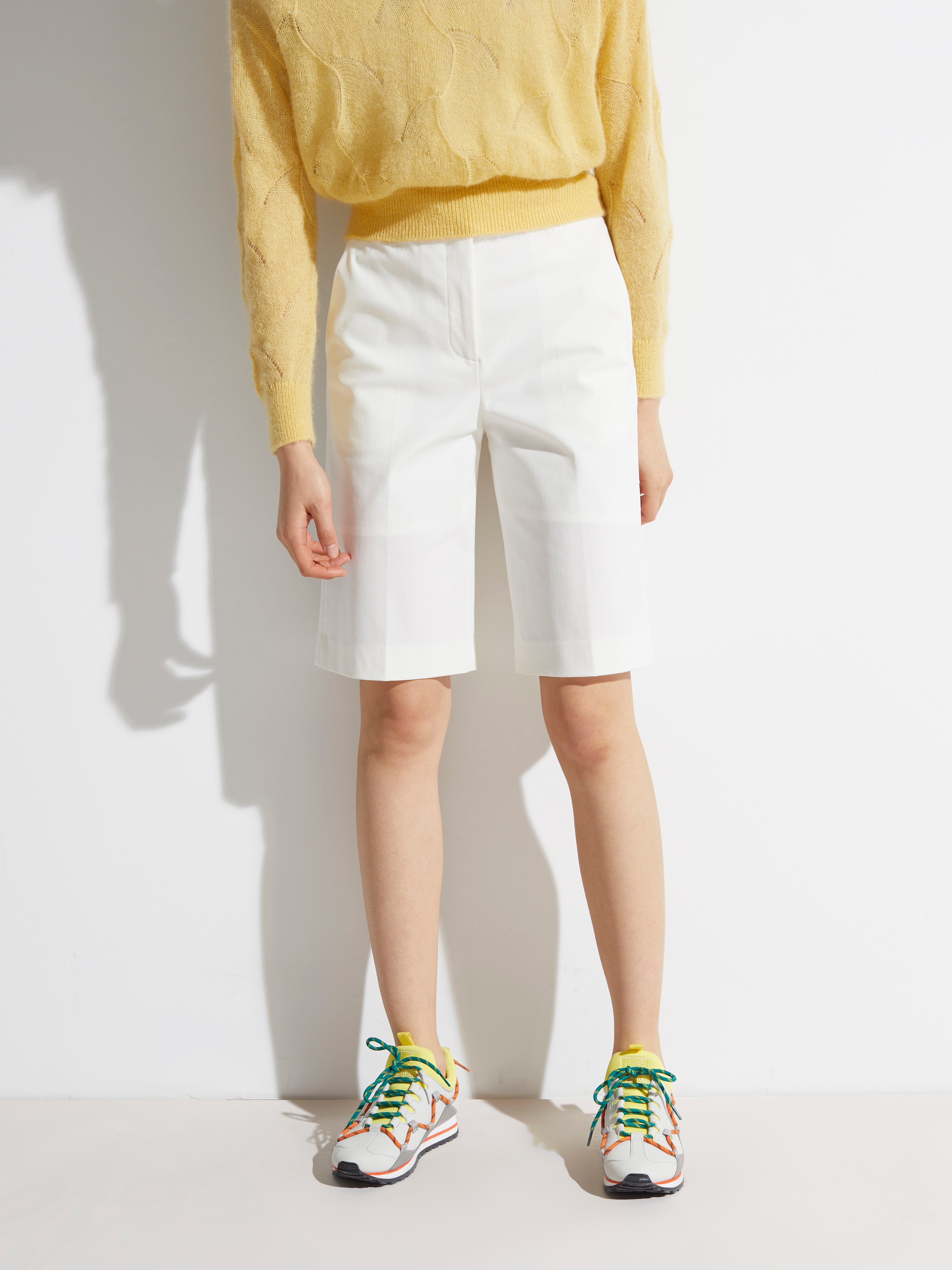 EP YAYING WHITE SHORTS