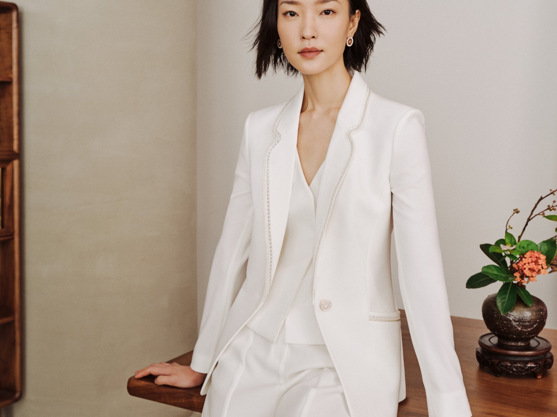 YAYING White Blazer